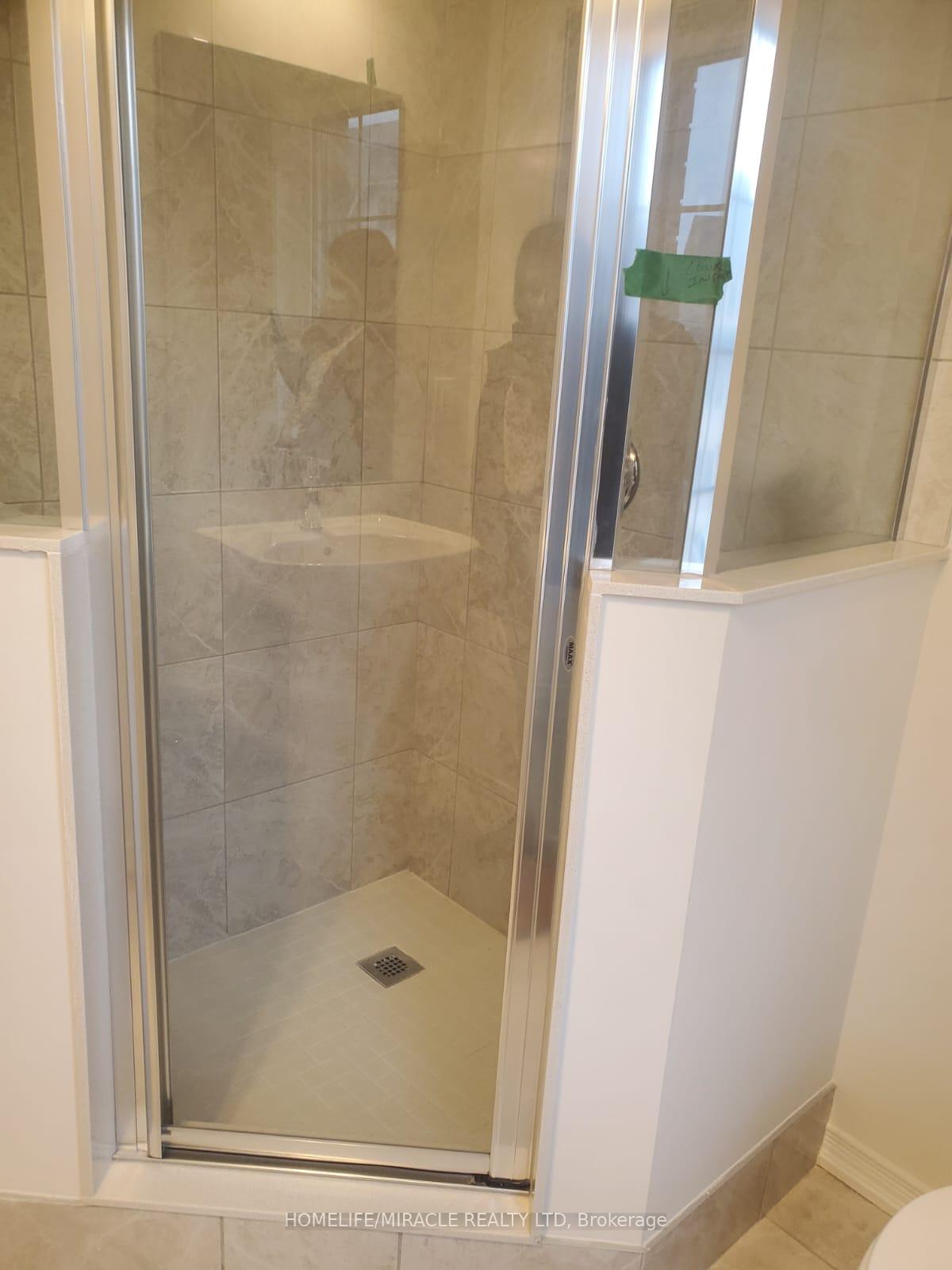 Photo 10 of Unit 34, 2679 Magdalen Path, Oshawa, Windfields — HOMEH