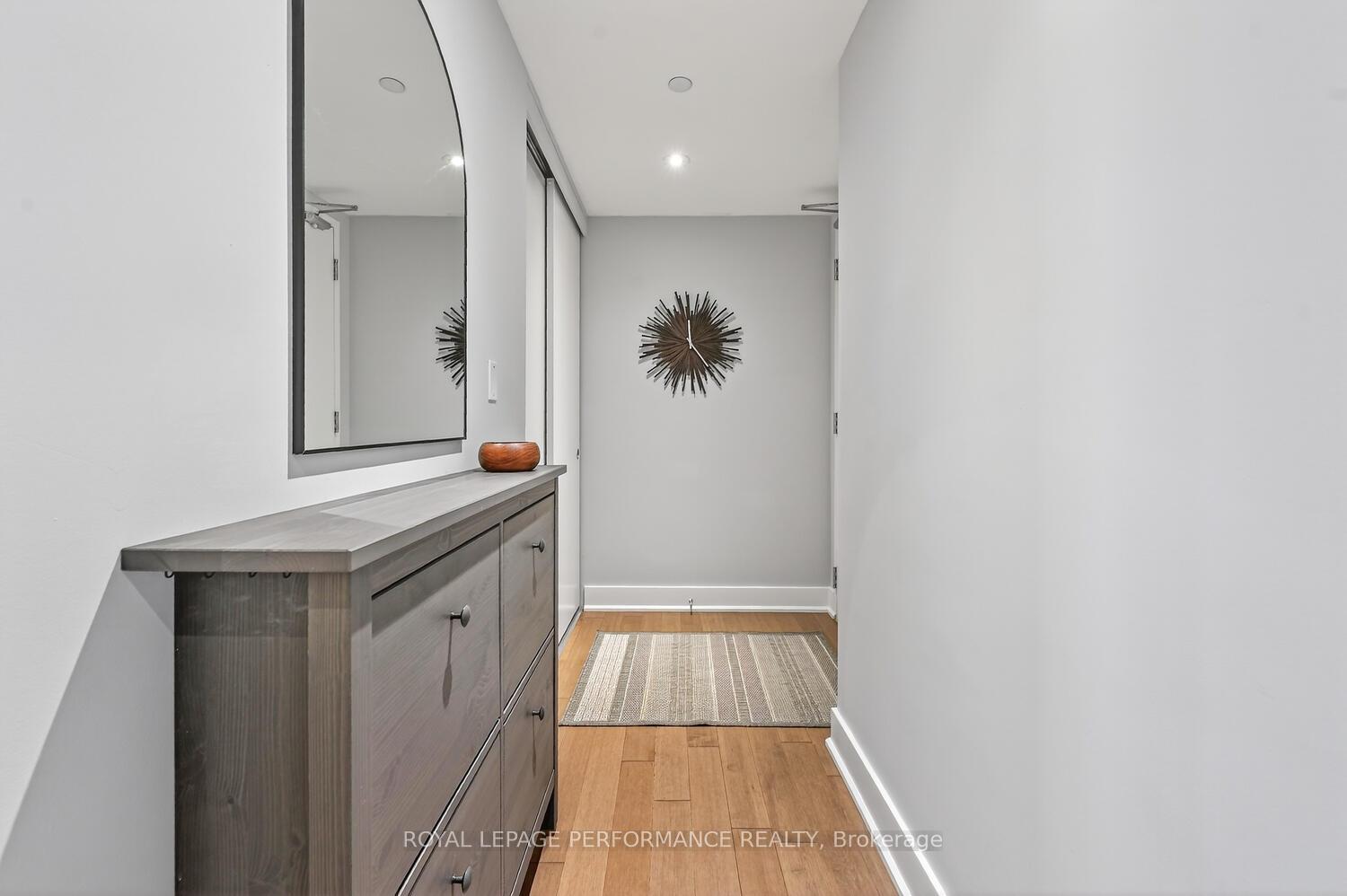 Photo 2 of Unit 801, 100 Champagne Avenue S, Ottawa, West Centre Town — HOMEH