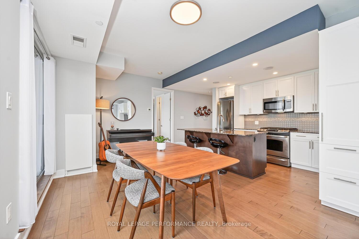 Photo 6 of Unit 801, 100 Champagne Avenue S, Ottawa, West Centre Town — HOMEH