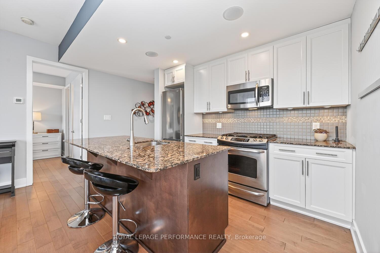 Photo 25 of Unit 801, 100 Champagne Avenue S, Ottawa, West Centre Town — HOMEH