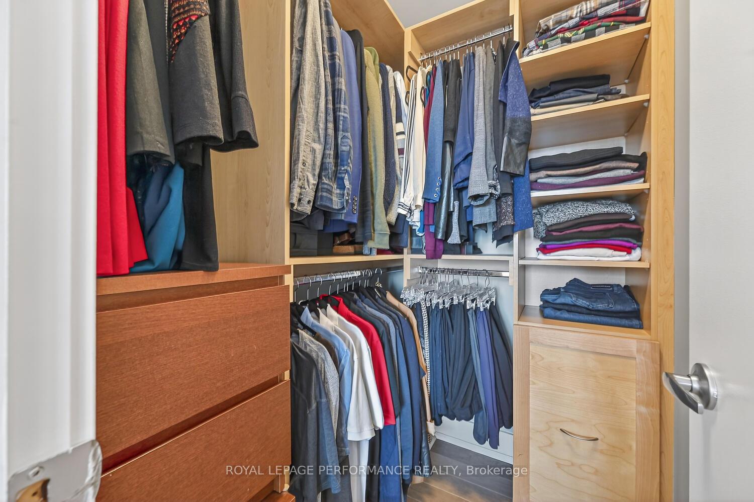 Photo 12 of Unit 801, 100 Champagne Avenue S, Ottawa, West Centre Town — HOMEH