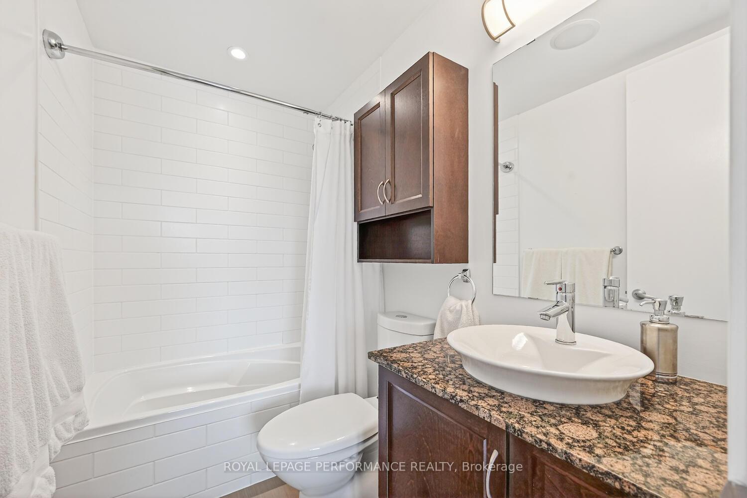 Photo 16 of Unit 801, 100 Champagne Avenue S, Ottawa, West Centre Town — HOMEH