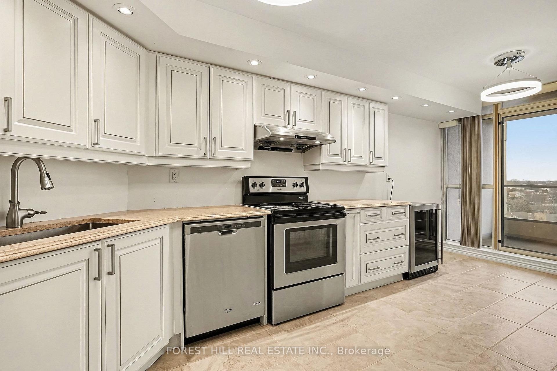 Photo 4 of Unit 1102, 7300 Yonge Street, Vaughan, Crestwood-Springfarm-Yorkhill — HOMEH