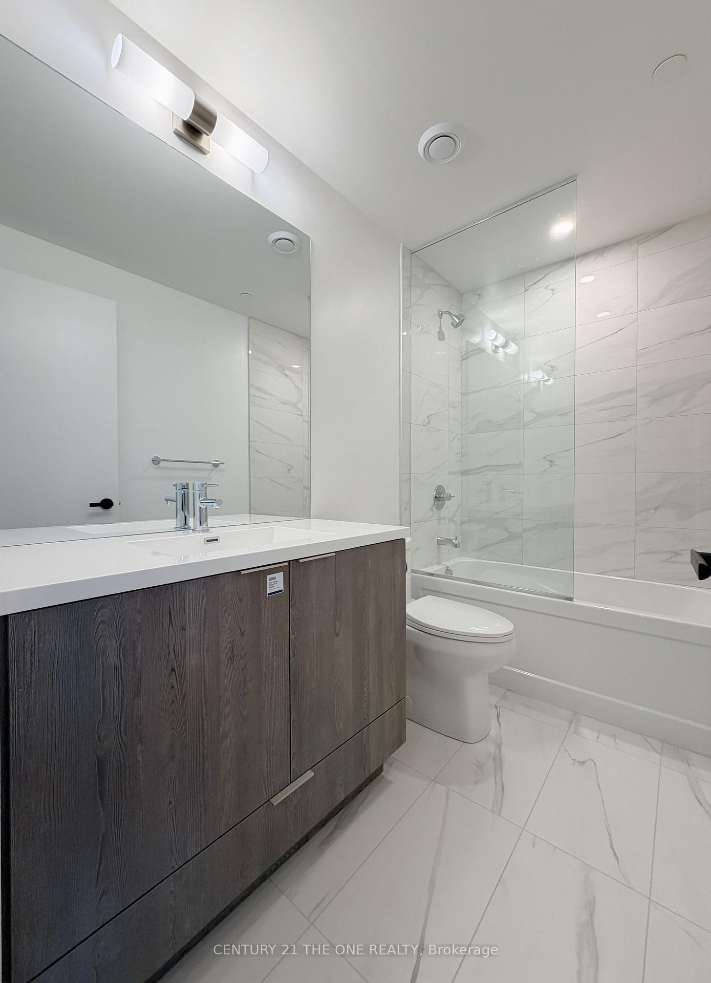 Photo 15 of Unit 2310, 8 Interchange Way, Vaughan, Vaughan Corporate Centre — HOMEH