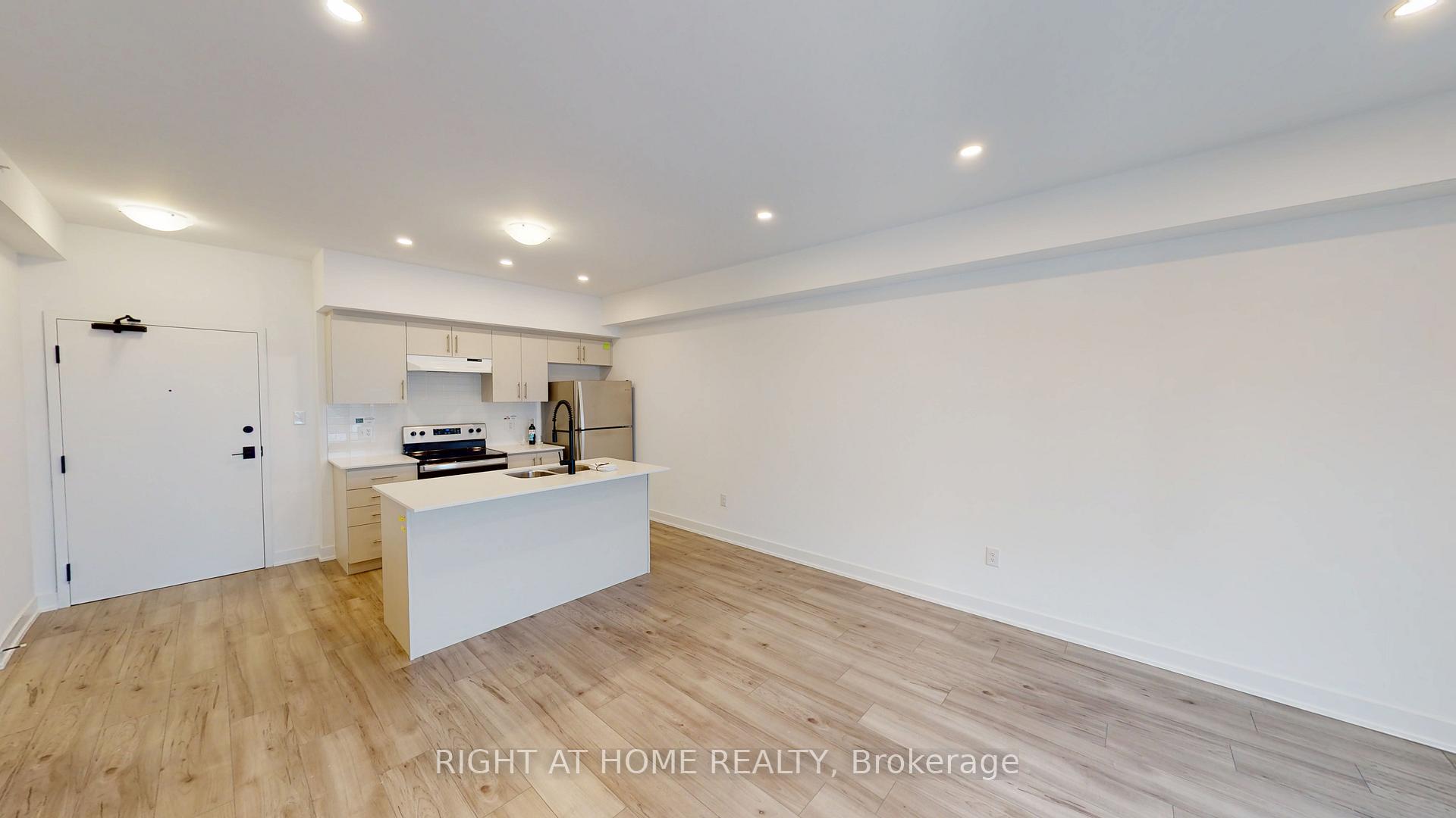 Photo 4 of Unit 612, 4 Spice Way, Barrie, Rural Barrie Southeast — HOMEH