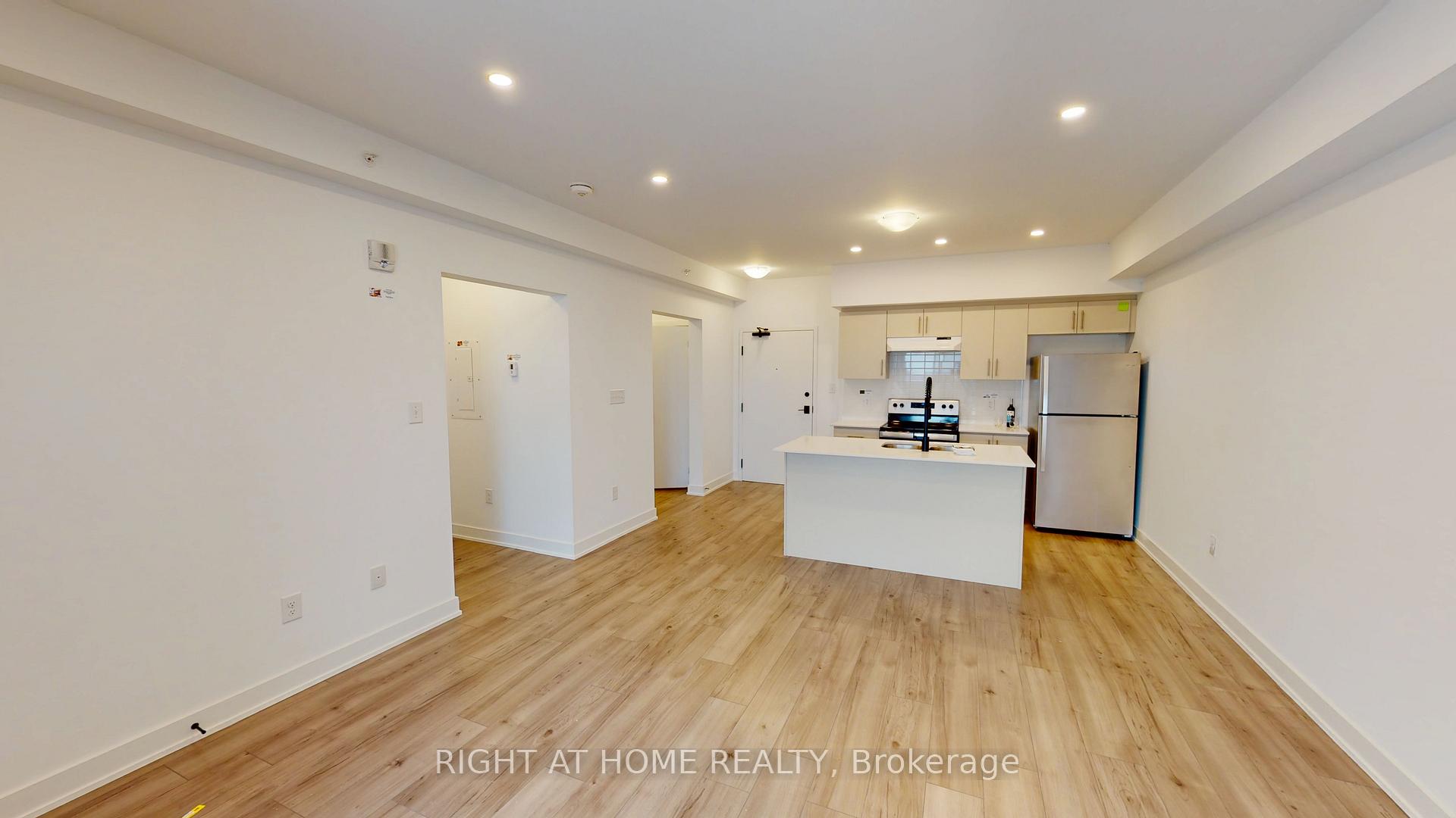 Photo 6 of Unit 612, 4 Spice Way, Barrie, Rural Barrie Southeast — HOMEH