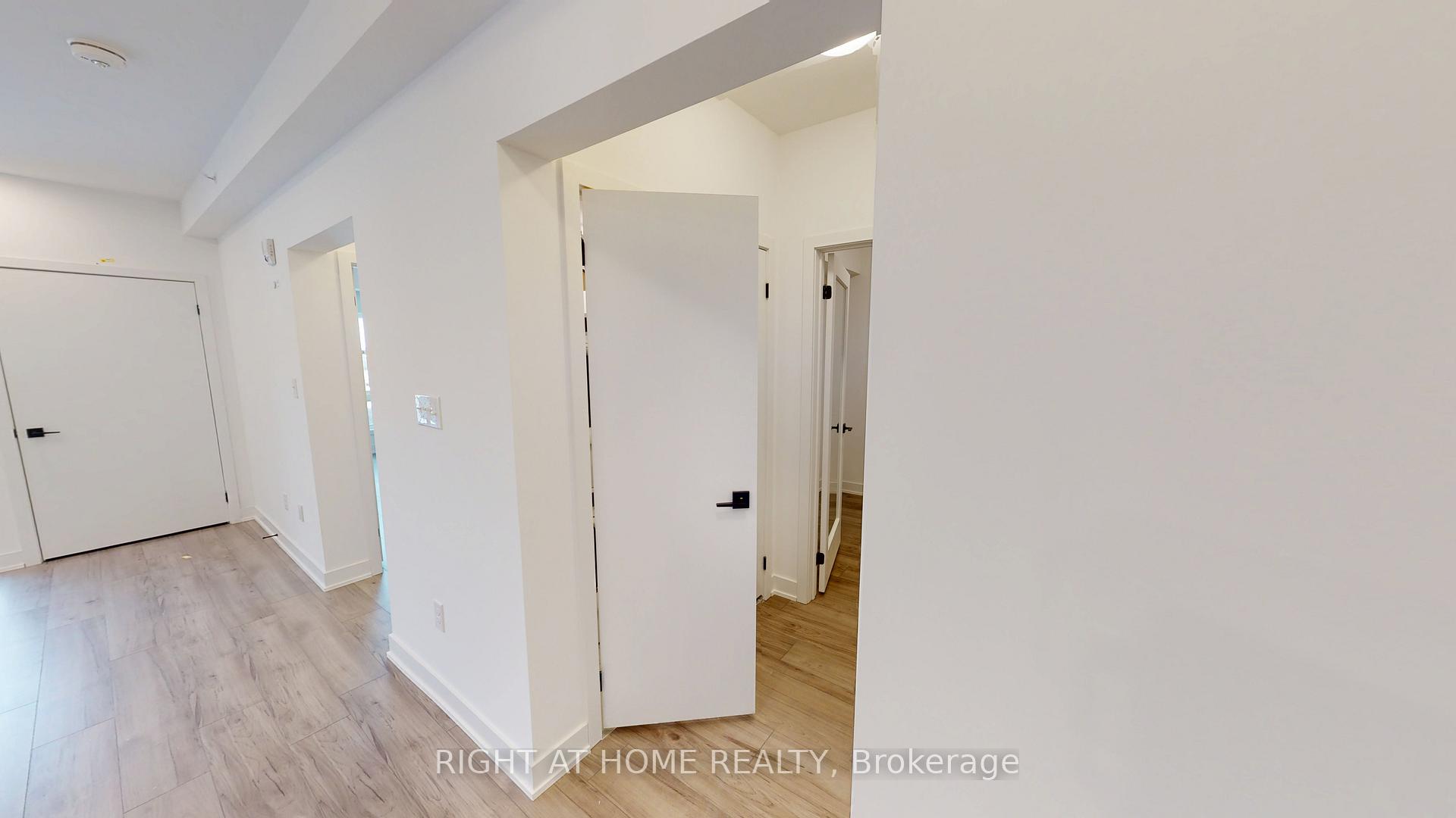 Photo 21 of Unit 612, 4 Spice Way, Barrie, Rural Barrie Southeast — HOMEH