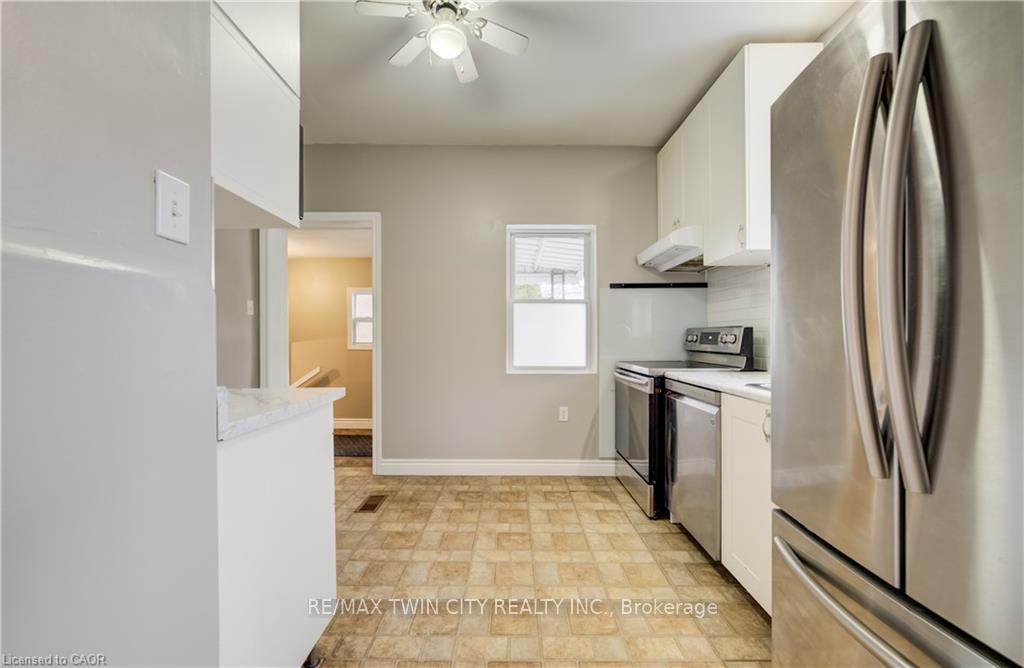 Photo 11 of 151 Courtland Avenue E, Kitchener — HOMEH