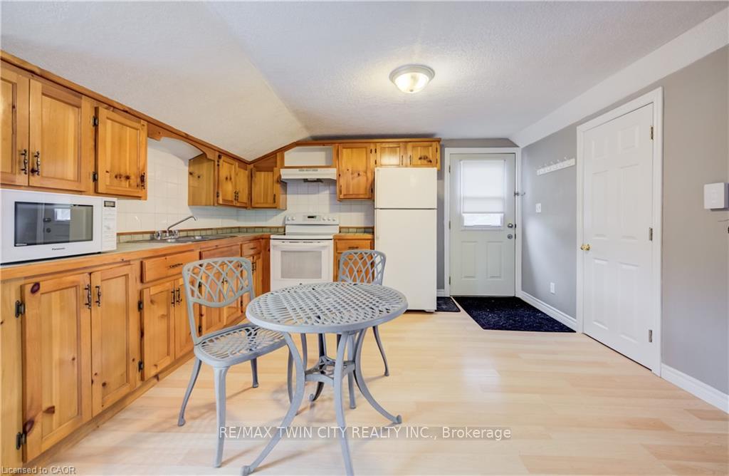 Photo 19 of 151 Courtland Avenue E, Kitchener — HOMEH