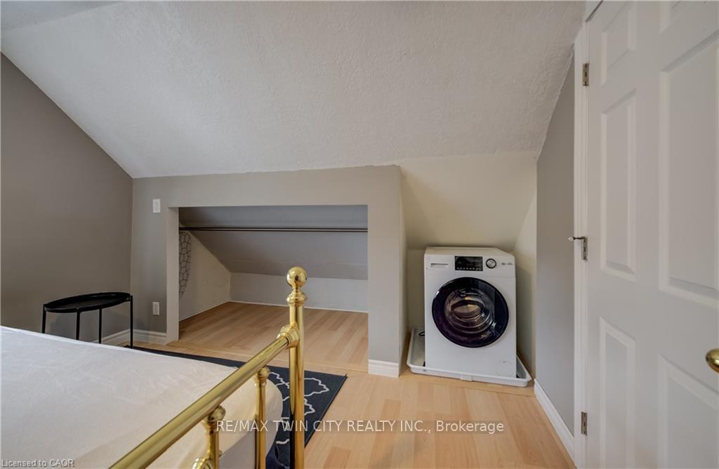 Photo 37 of 151 Courtland Avenue E, Kitchener — HOMEH