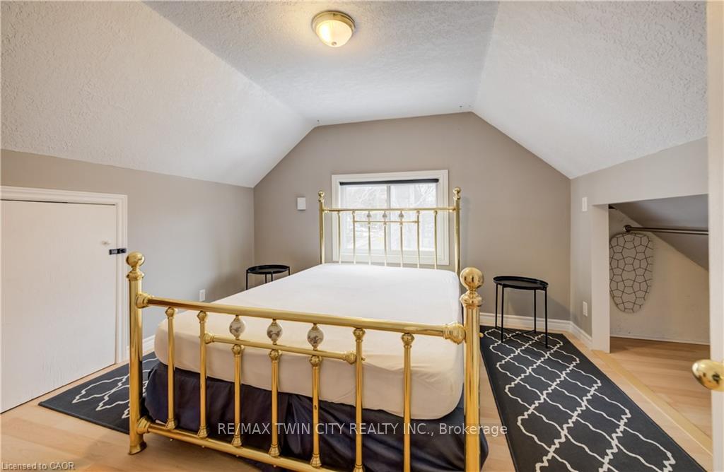 Photo 27 of 151 Courtland Avenue E, Kitchener — HOMEH