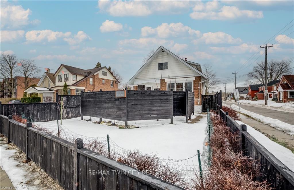 Photo 46 of 151 Courtland Avenue E, Kitchener — HOMEH