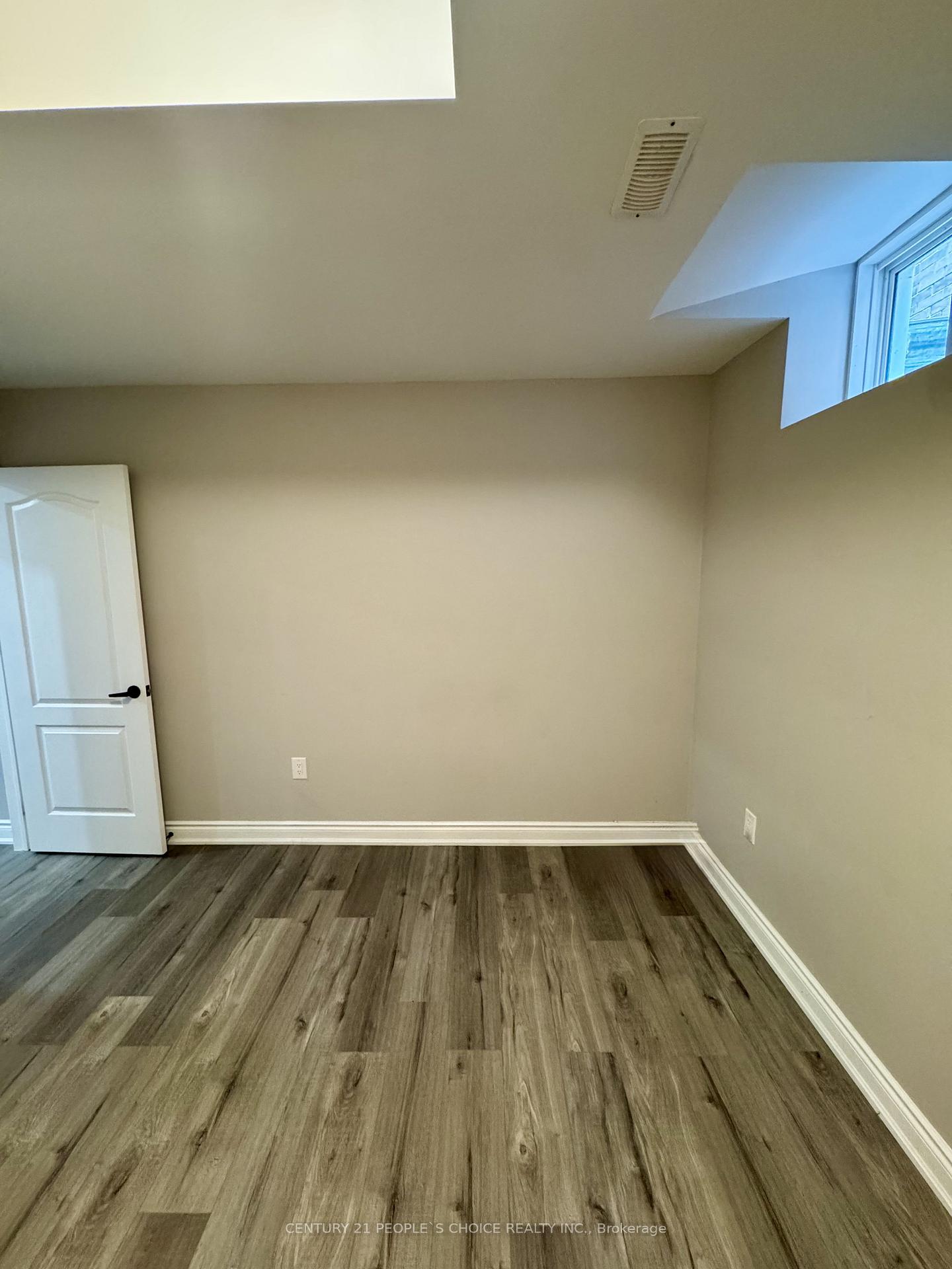 Photo 5 of Unit Bsmt, 50 Arthur Griffin Crescent, Caledon, Caledon East — HOMEH