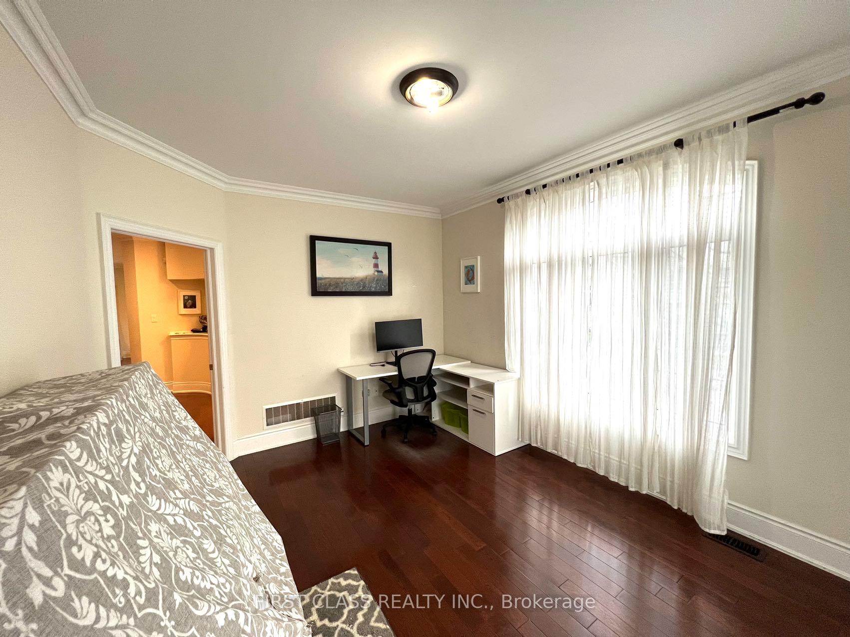 Photo 2 of 826 Wingarden Crescent, Pickering, Dunbarton — HOMEH