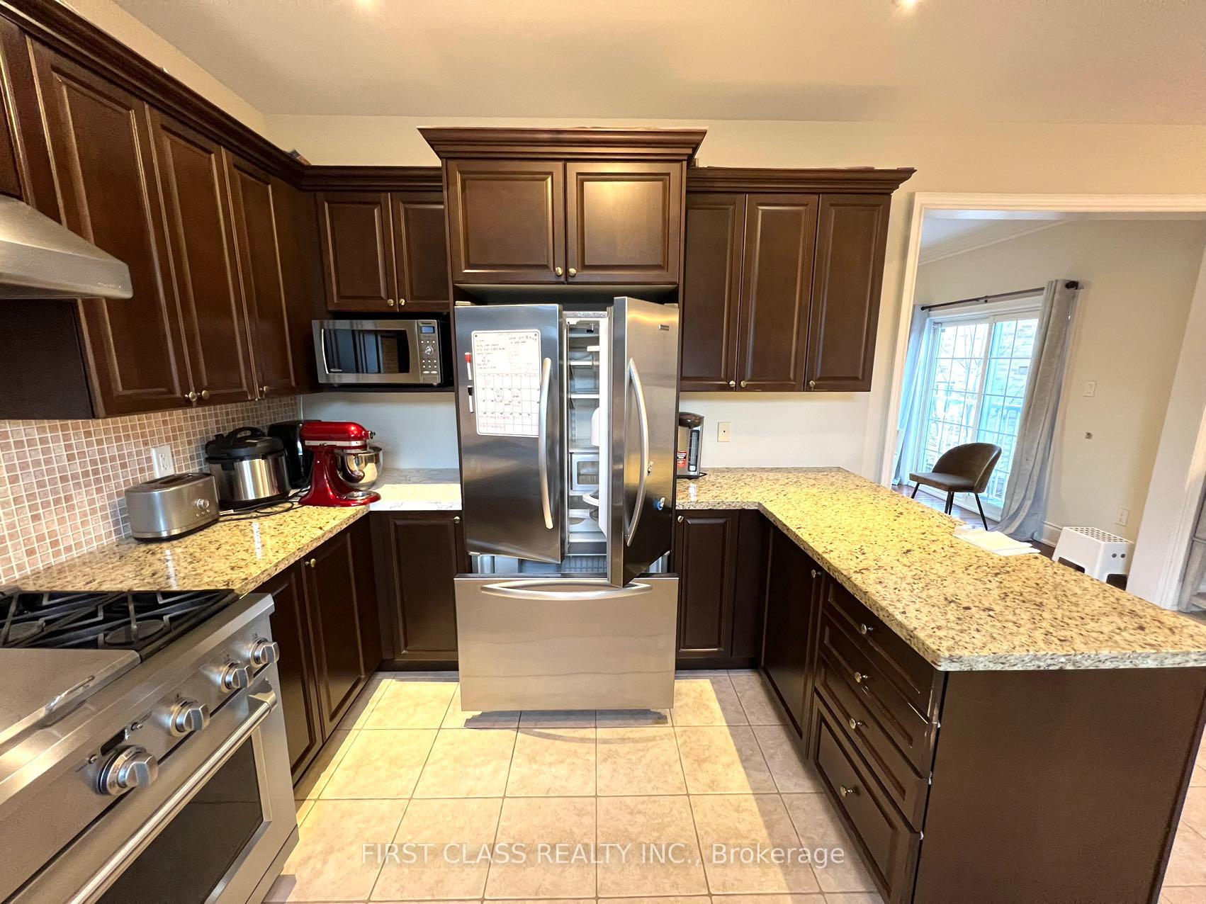 Photo 12 of 826 Wingarden Crescent, Pickering, Dunbarton — HOMEH