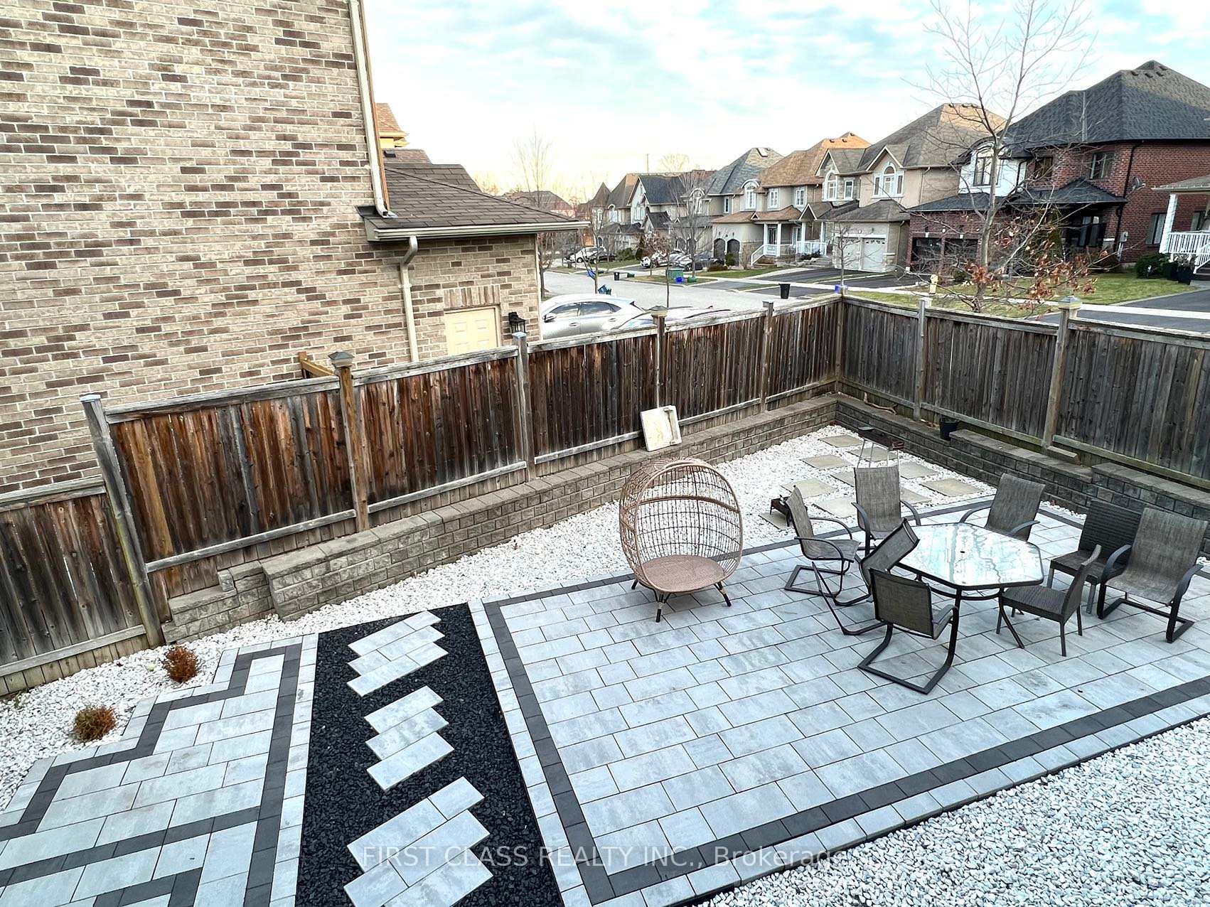 Photo 10 of 826 Wingarden Crescent, Pickering, Dunbarton — HOMEH