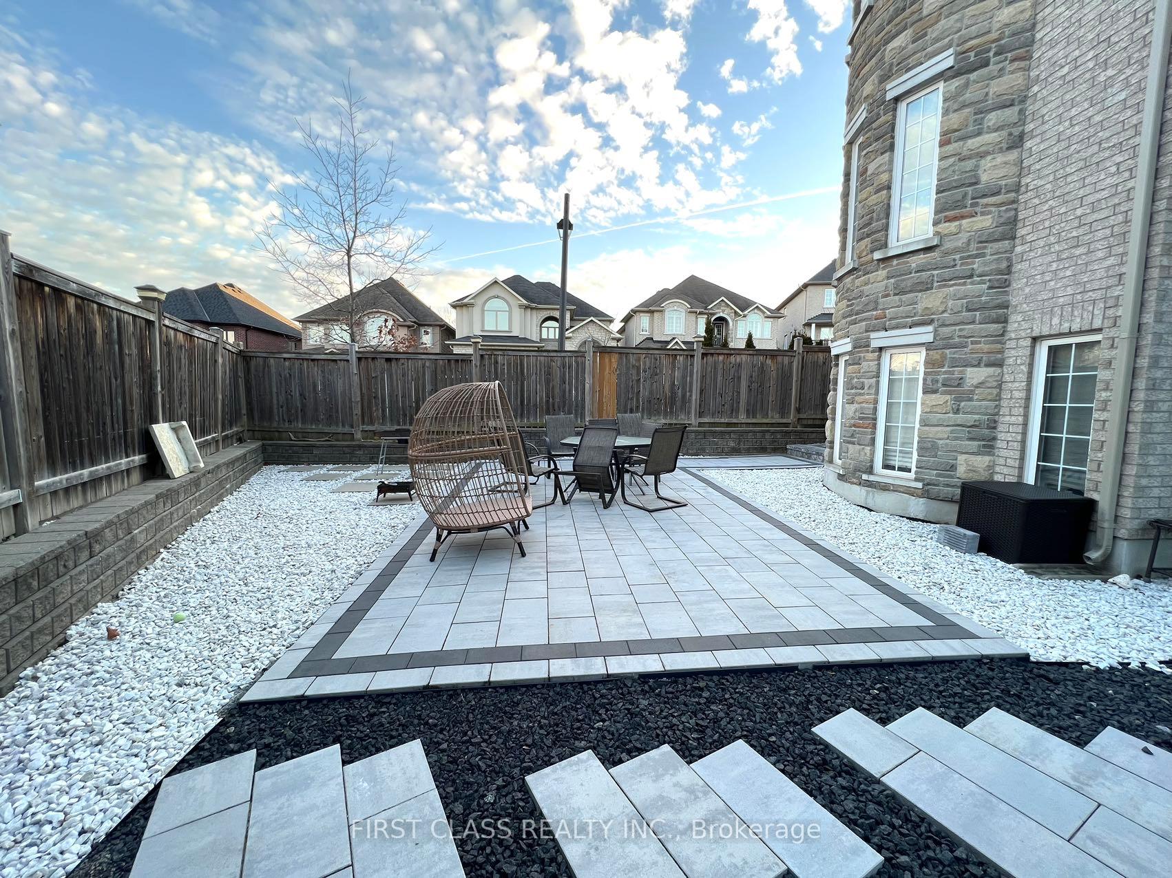 Photo 19 of 826 Wingarden Crescent, Pickering, Dunbarton — HOMEH