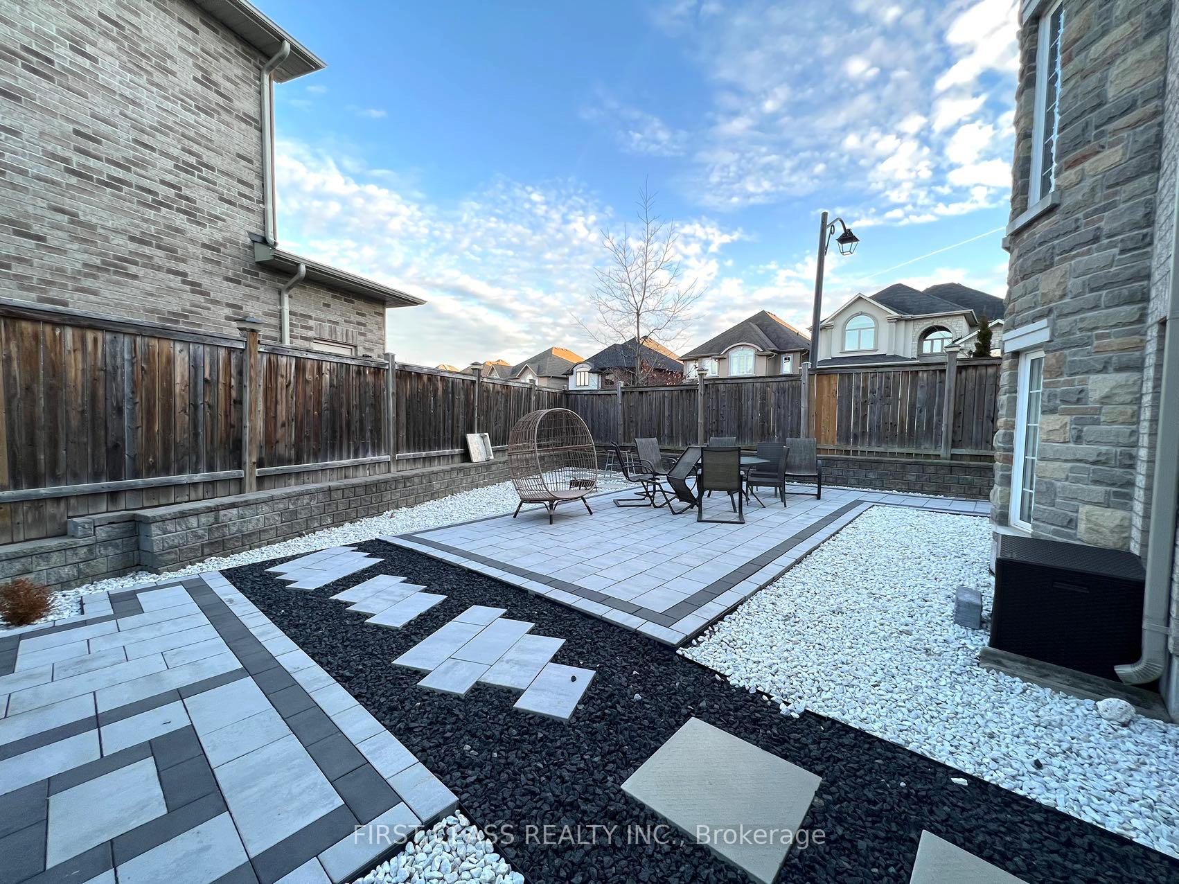 Photo 24 of 826 Wingarden Crescent, Pickering, Dunbarton — HOMEH