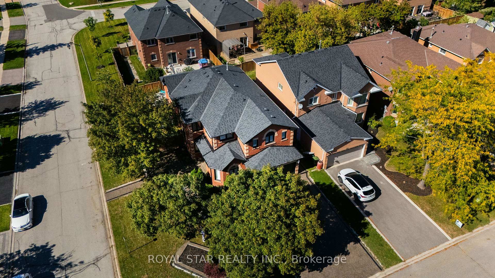 Photo 3 of 22 Livingston Drive, Caledon, Rural Caledon — HOMEH