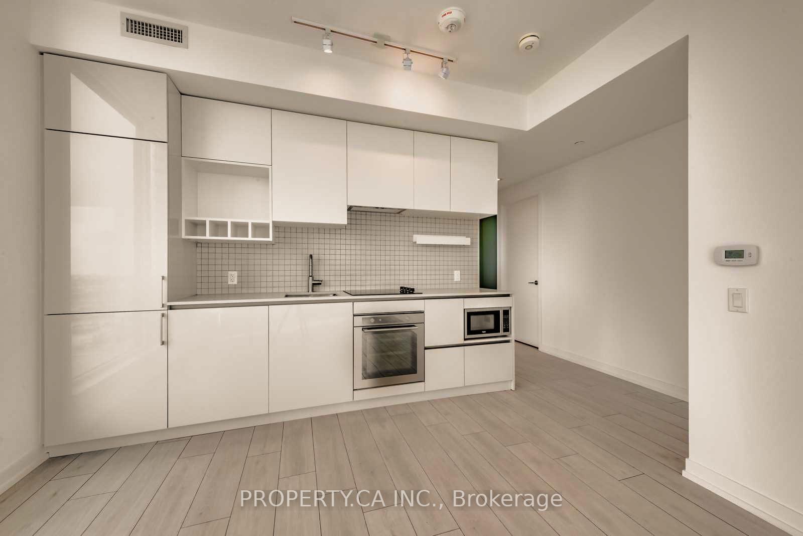 Photo 11 of Unit 3609, 898 Portage Parkway, Vaughan, Concord — HOMEH
