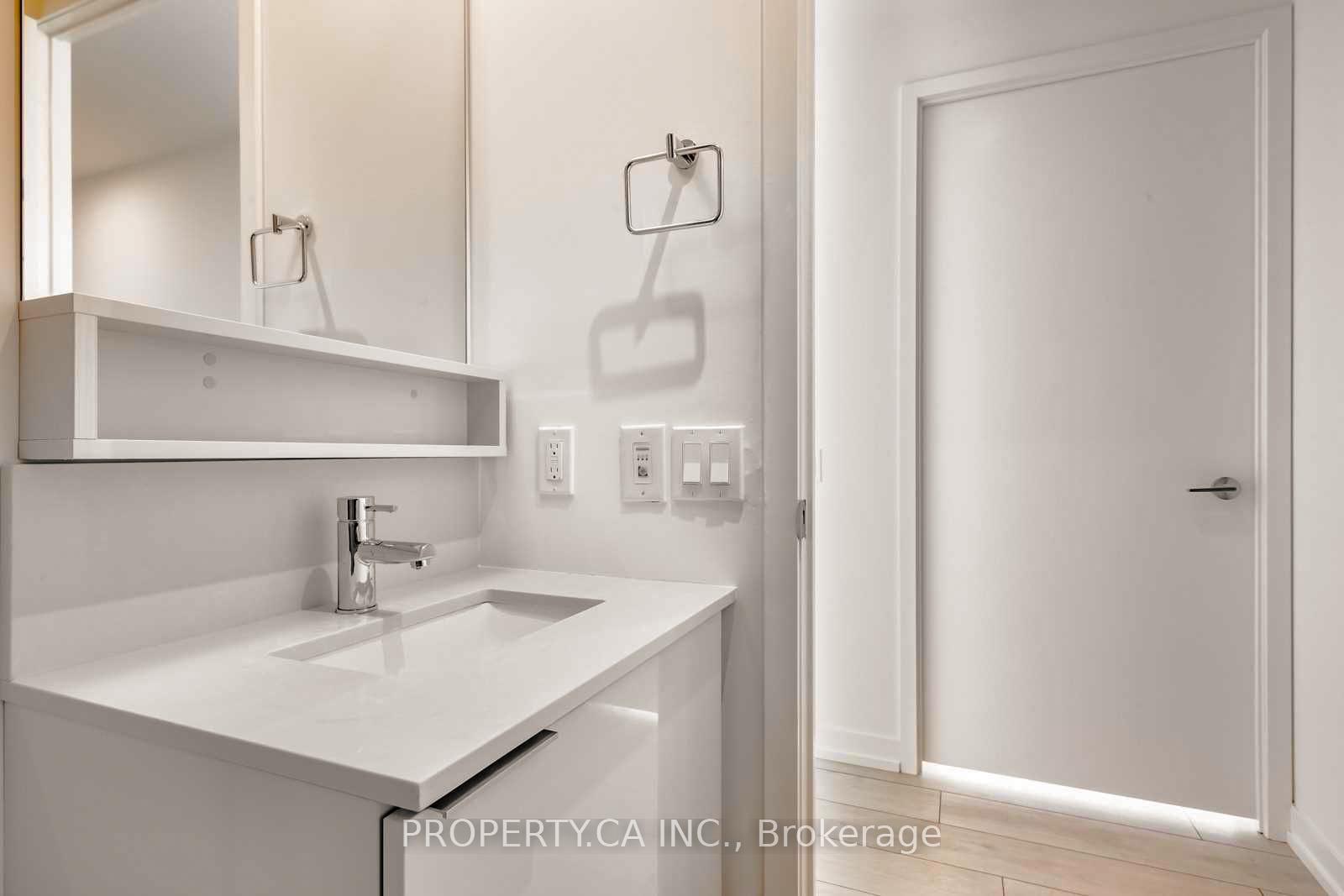 Photo 3 of Unit 3609, 898 Portage Parkway, Vaughan, Concord — HOMEH