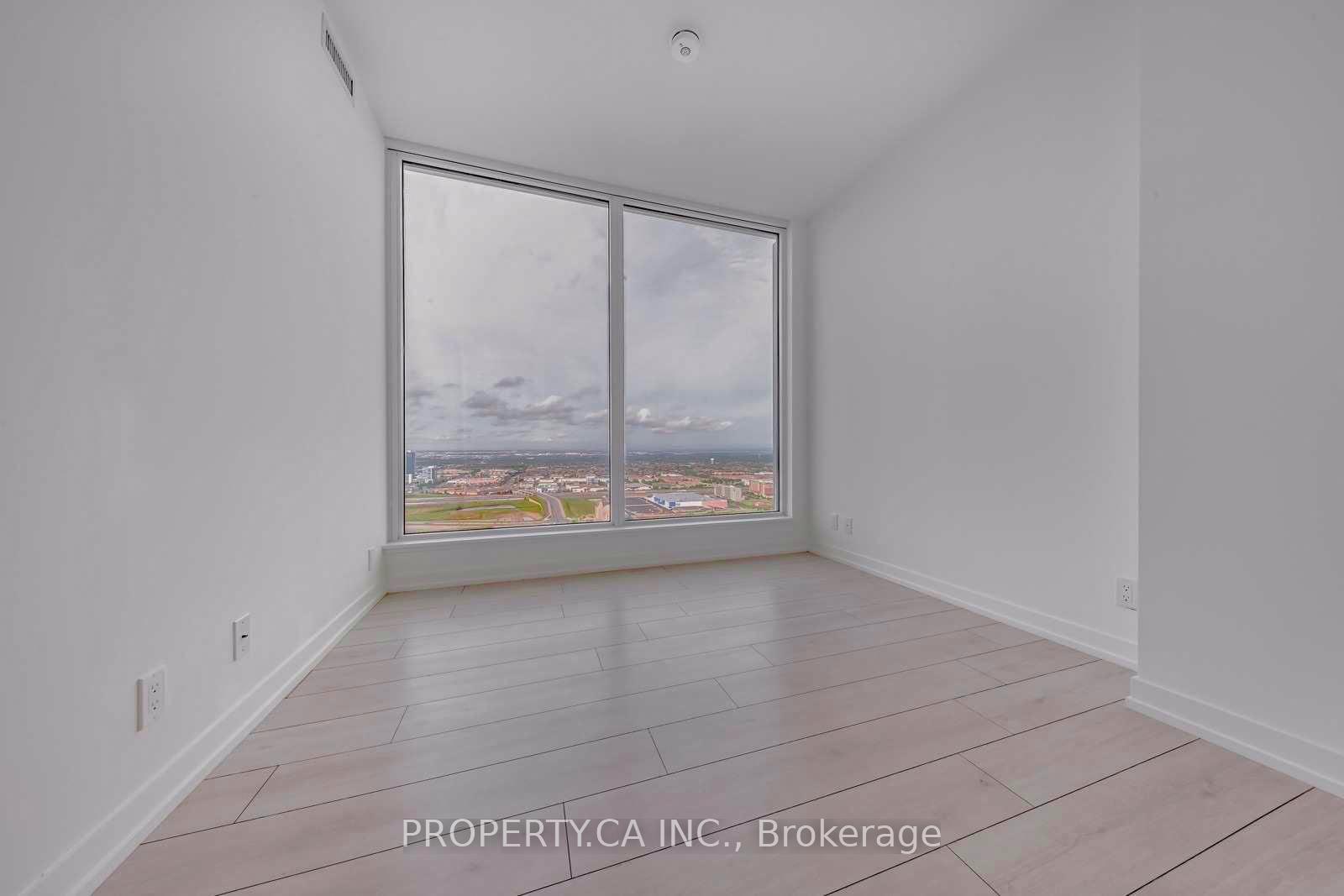 Photo 2 of Unit 3609, 898 Portage Parkway, Vaughan, Concord — HOMEH