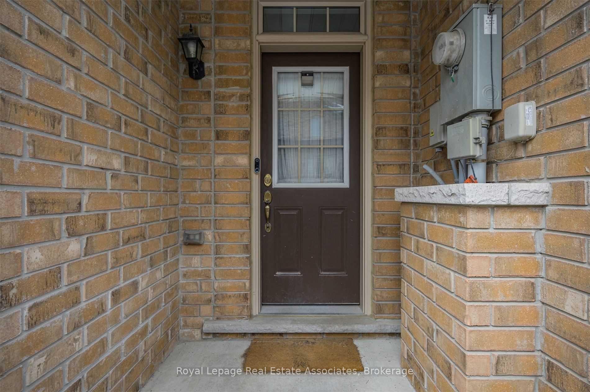 Photo 3 of 54 Sea Drifter Crescent, Brampton, Bram East — HOMEH