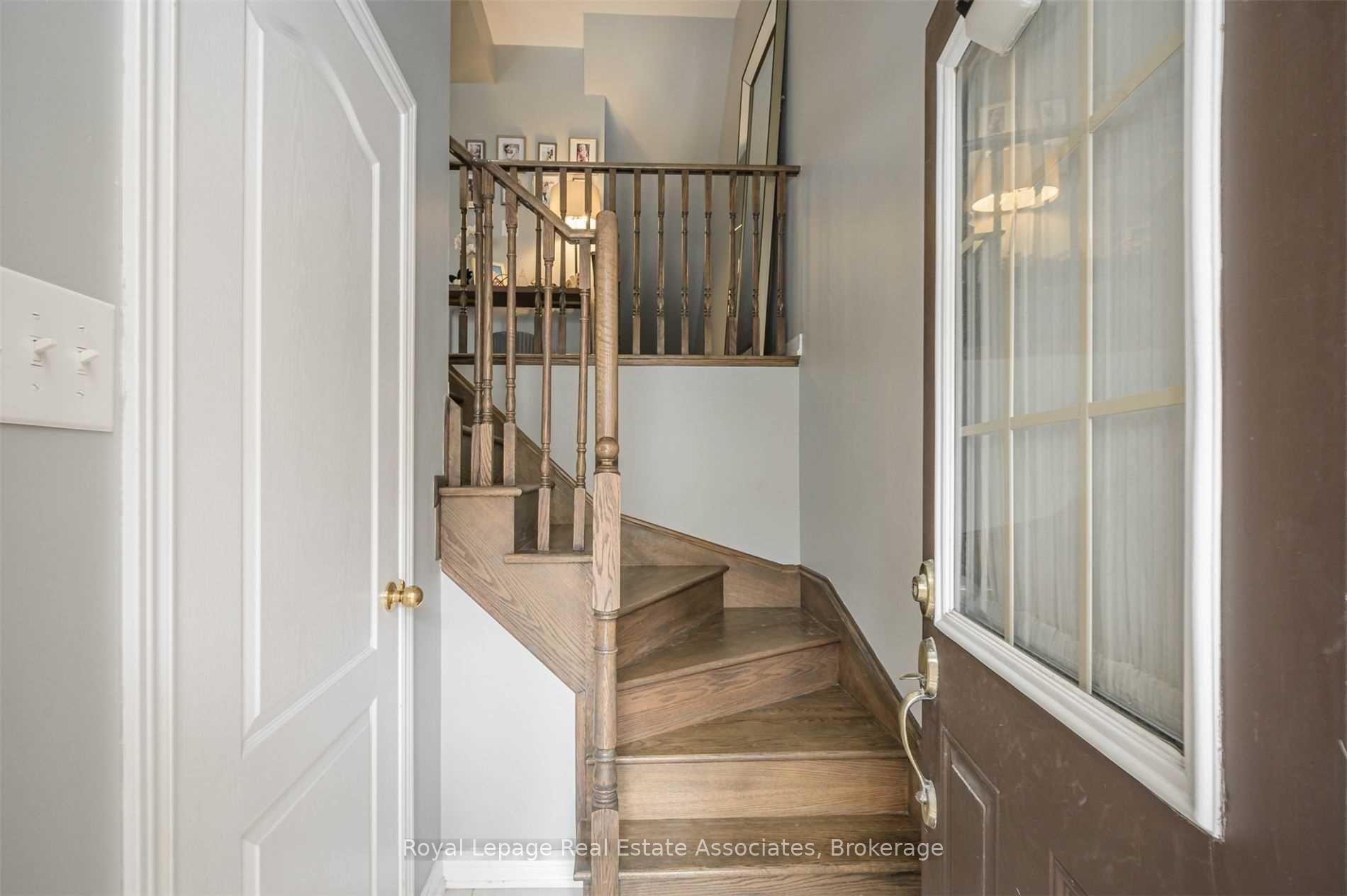 Photo 5 of 54 Sea Drifter Crescent, Brampton, Bram East — HOMEH