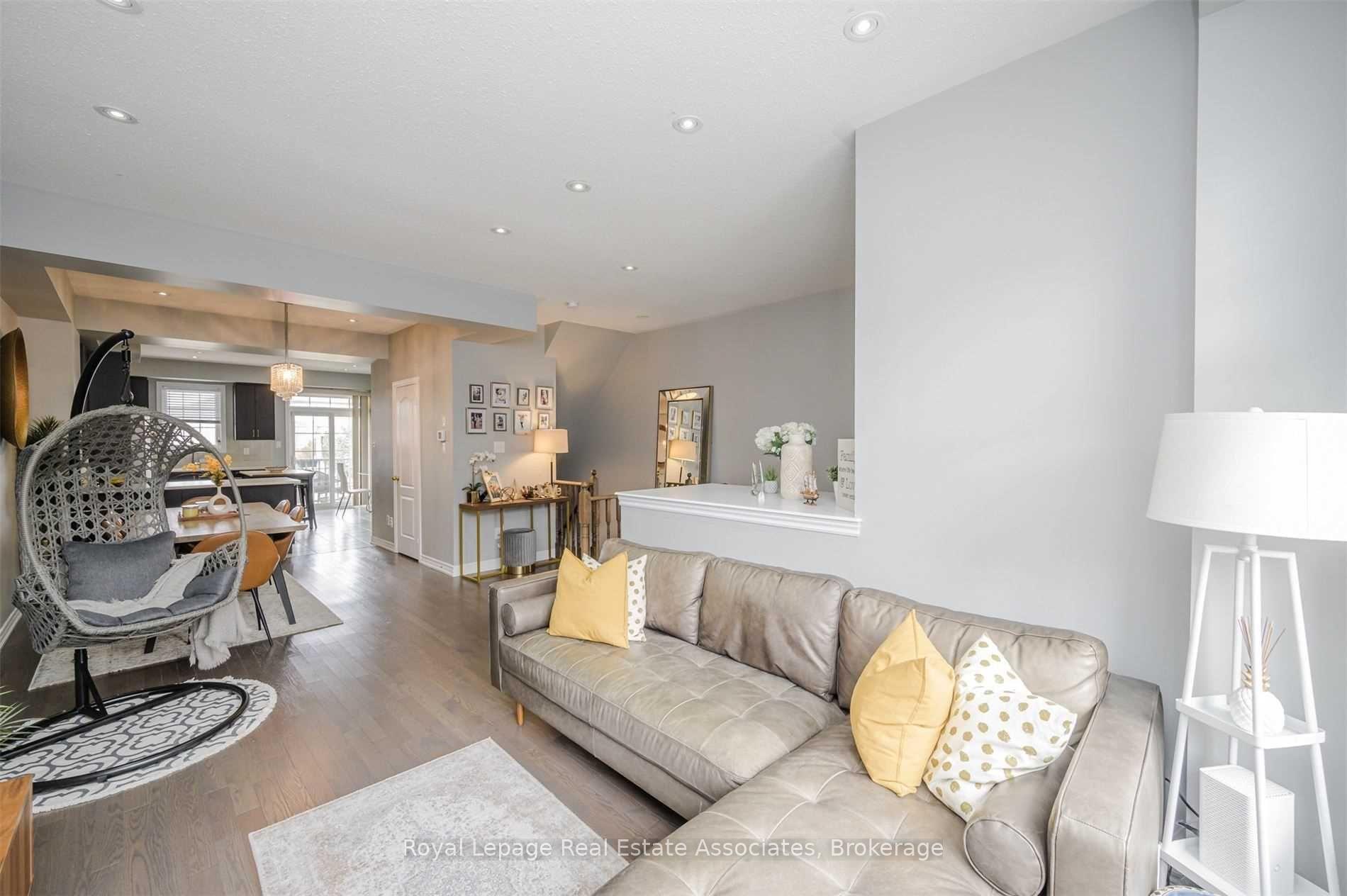 Photo 4 of 54 Sea Drifter Crescent, Brampton, Bram East — HOMEH