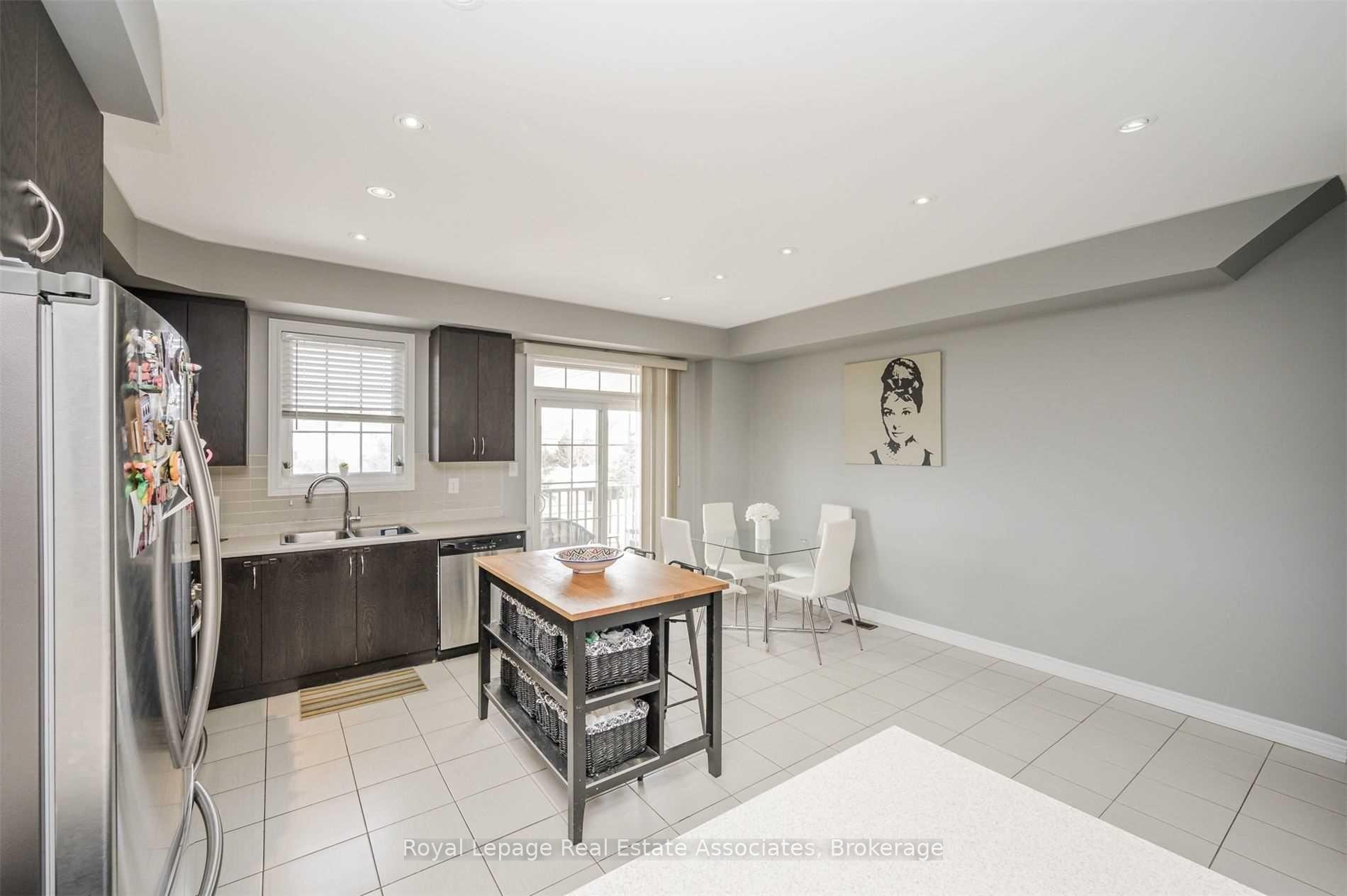 Photo 11 of 54 Sea Drifter Crescent, Brampton, Bram East — HOMEH