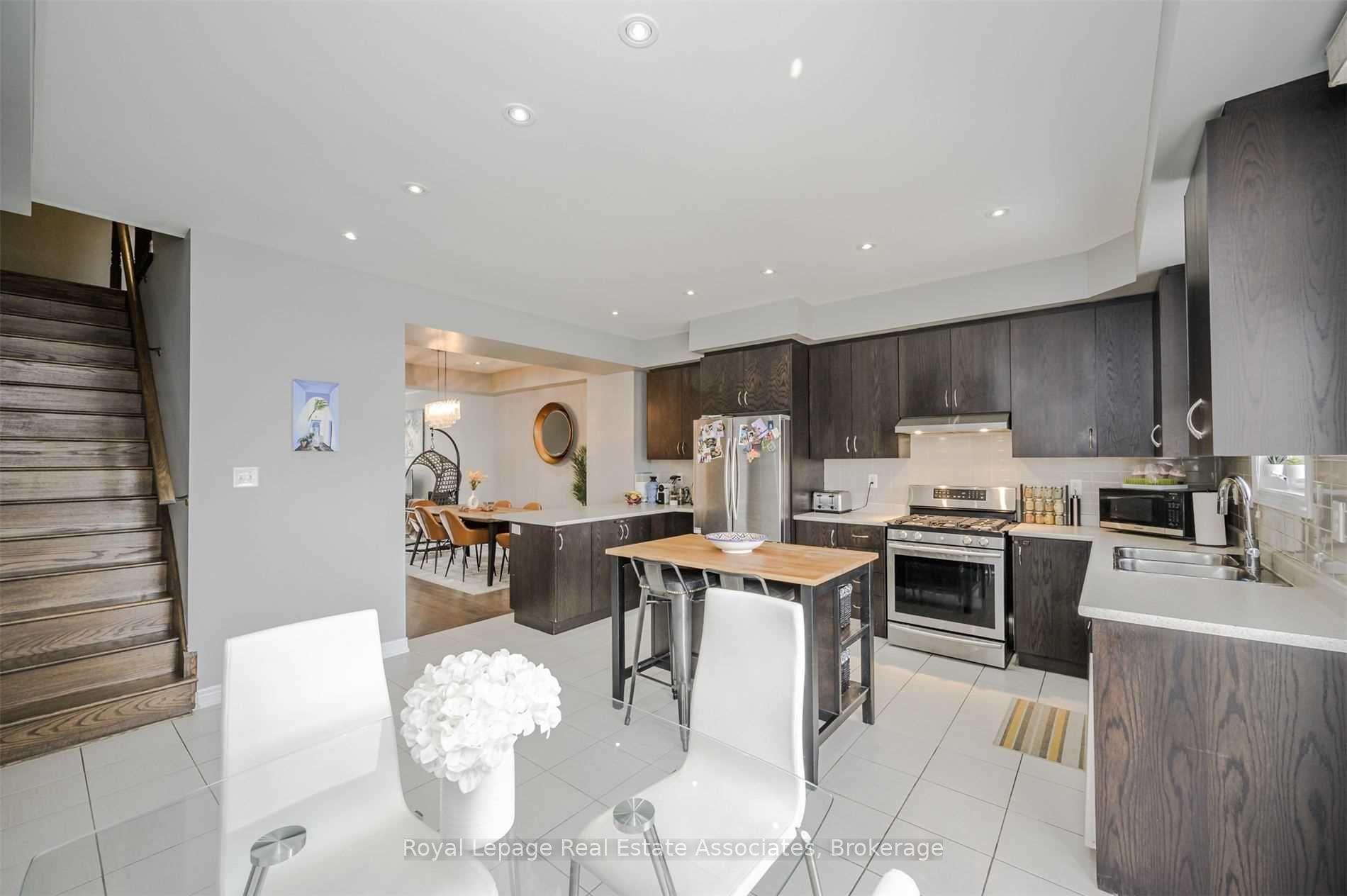 Photo 14 of 54 Sea Drifter Crescent, Brampton, Bram East — HOMEH
