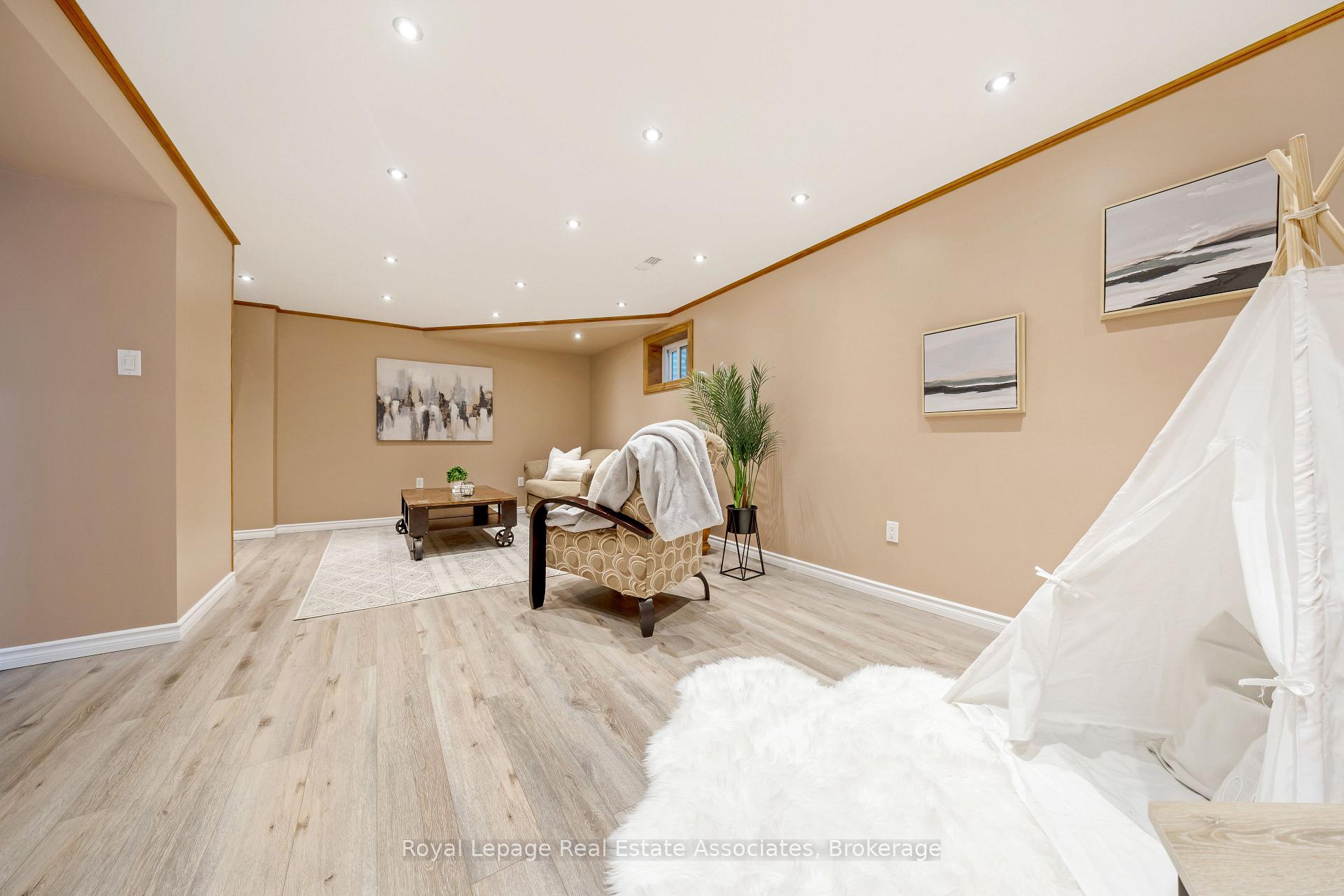 Photo 29 of 3104 Autumn Hill Crescent, Burlington, Brant Hills — HOMEH