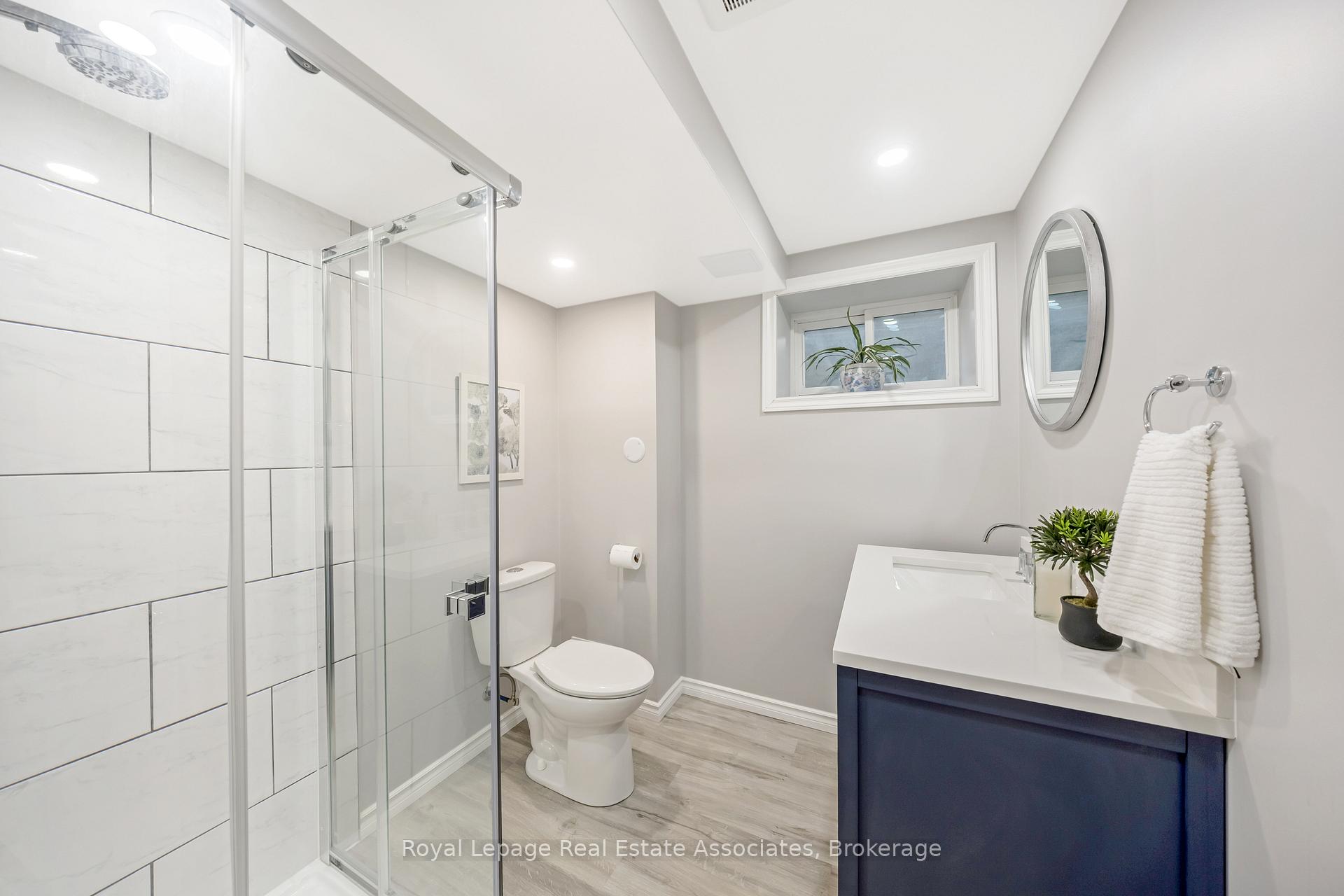 Photo 31 of 3104 Autumn Hill Crescent, Burlington, Brant Hills — HOMEH