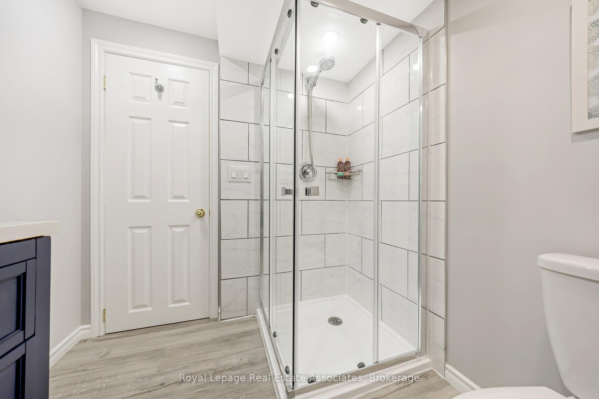 Photo 32 of 3104 Autumn Hill Crescent, Burlington, Brant Hills — HOMEH