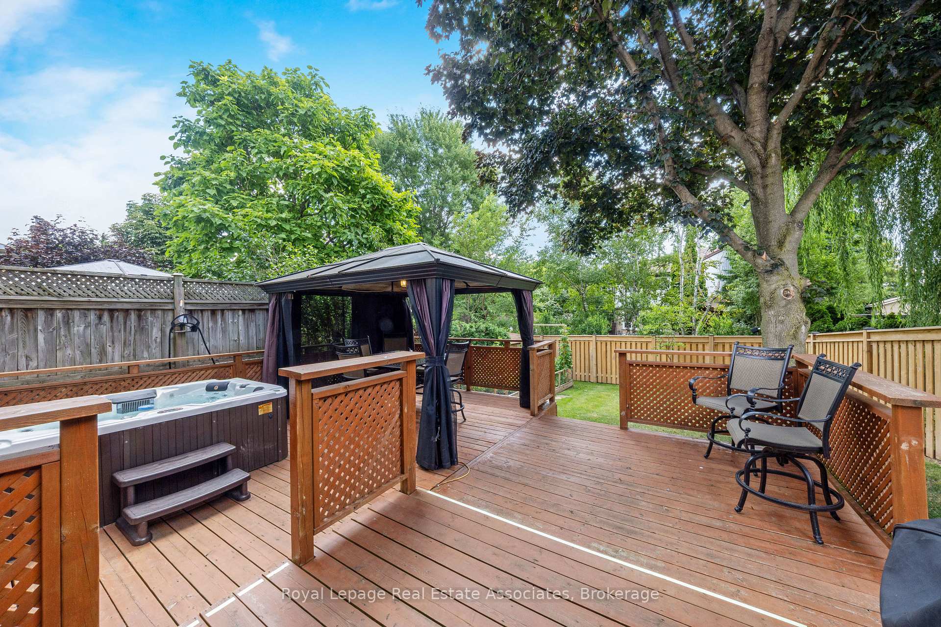 Photo 36 of 3104 Autumn Hill Crescent, Burlington, Brant Hills — HOMEH