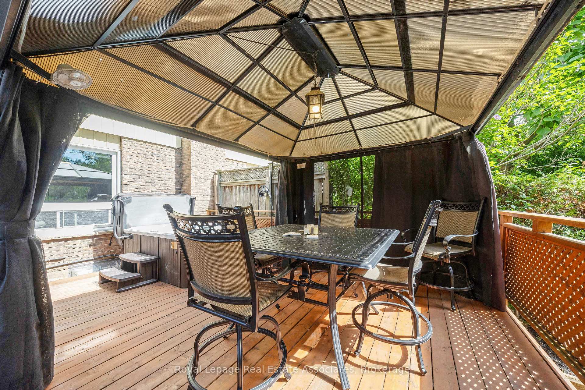 Photo 38 of 3104 Autumn Hill Crescent, Burlington, Brant Hills — HOMEH