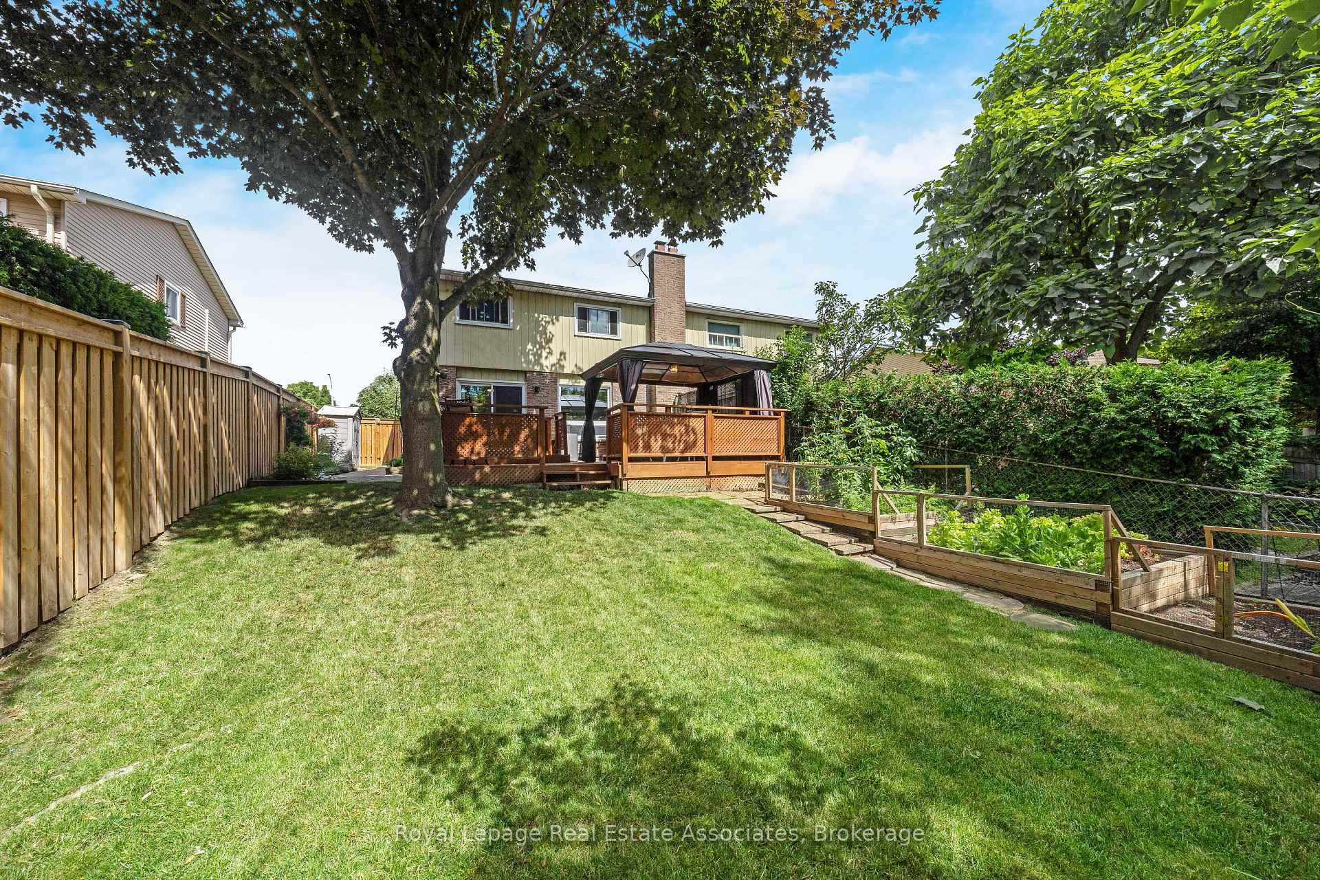 Photo 40 of 3104 Autumn Hill Crescent, Burlington, Brant Hills — HOMEH