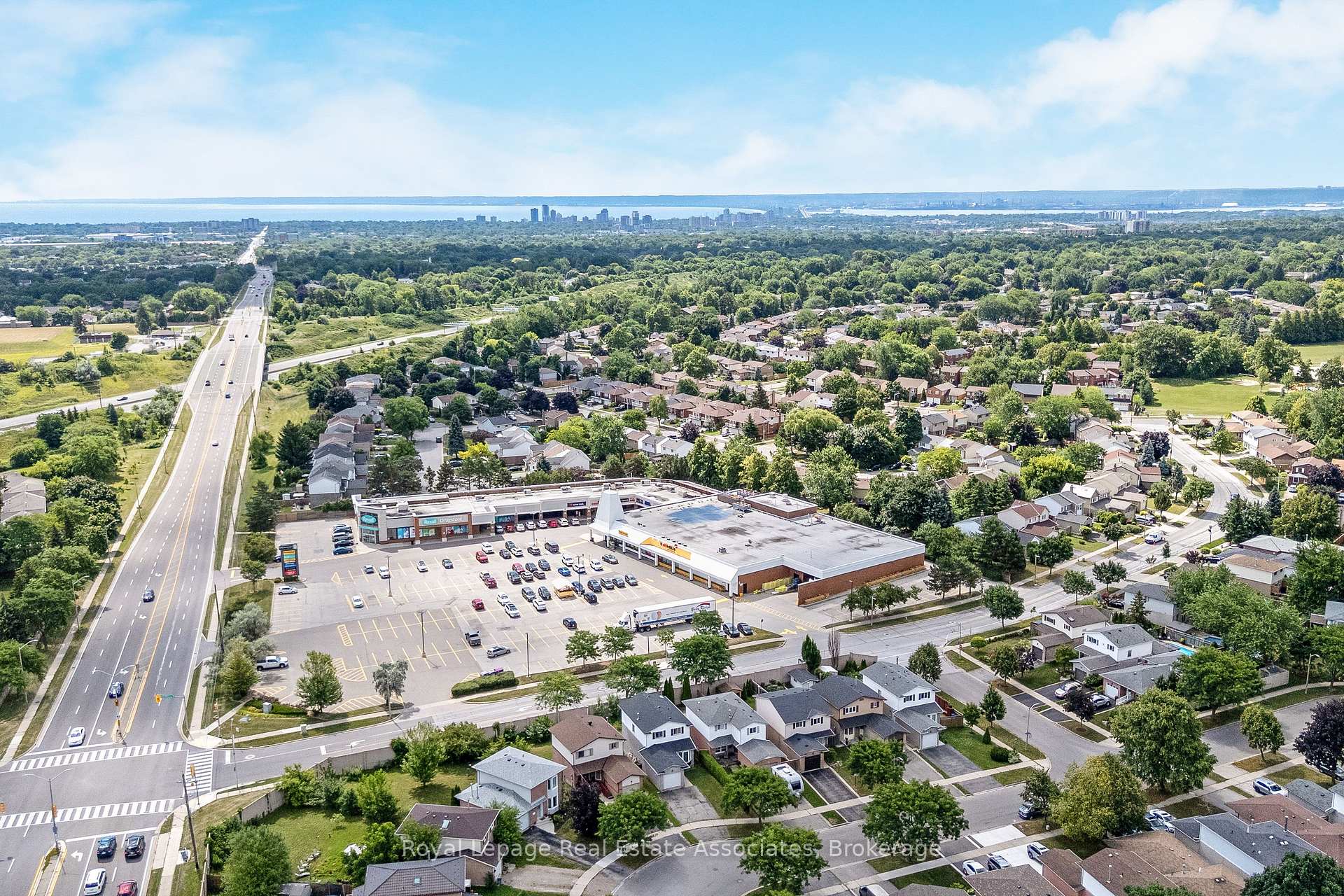 Photo 45 of 3104 Autumn Hill Crescent, Burlington, Brant Hills — HOMEH