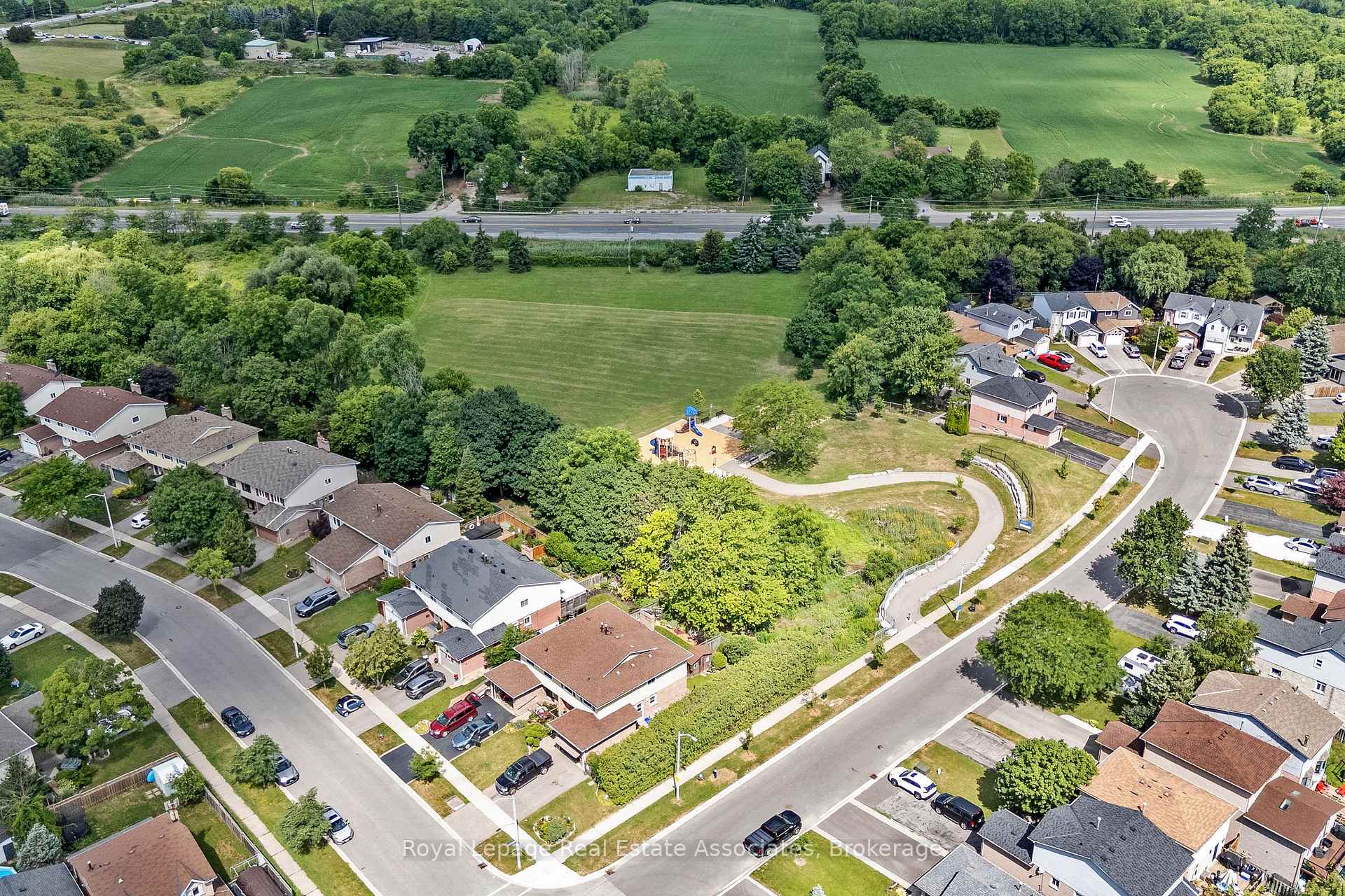 Photo 50 of 3104 Autumn Hill Crescent, Burlington, Brant Hills — HOMEH