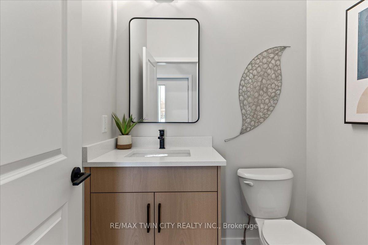 Photo 2 of Unit 4, 2 Pipers Green Court, Kitchener — HOMEH