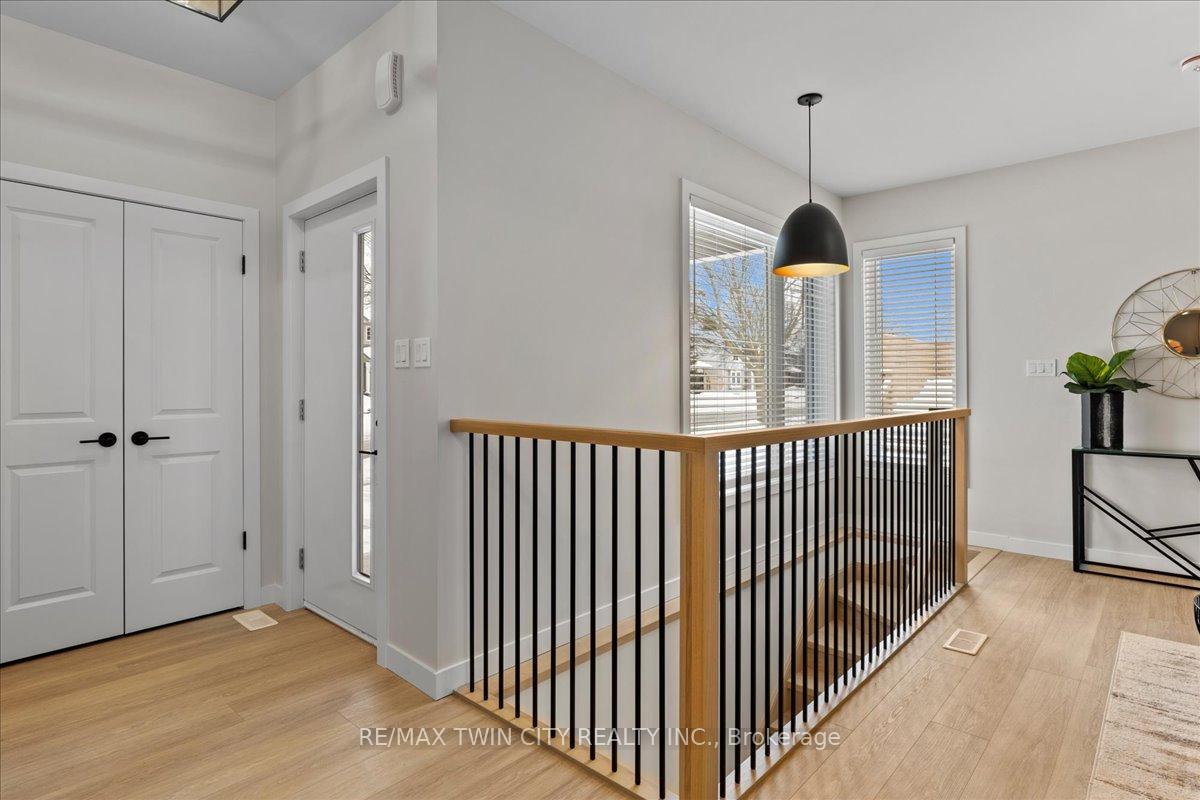 Photo 14 of Unit 4, 2 Pipers Green Court, Kitchener — HOMEH