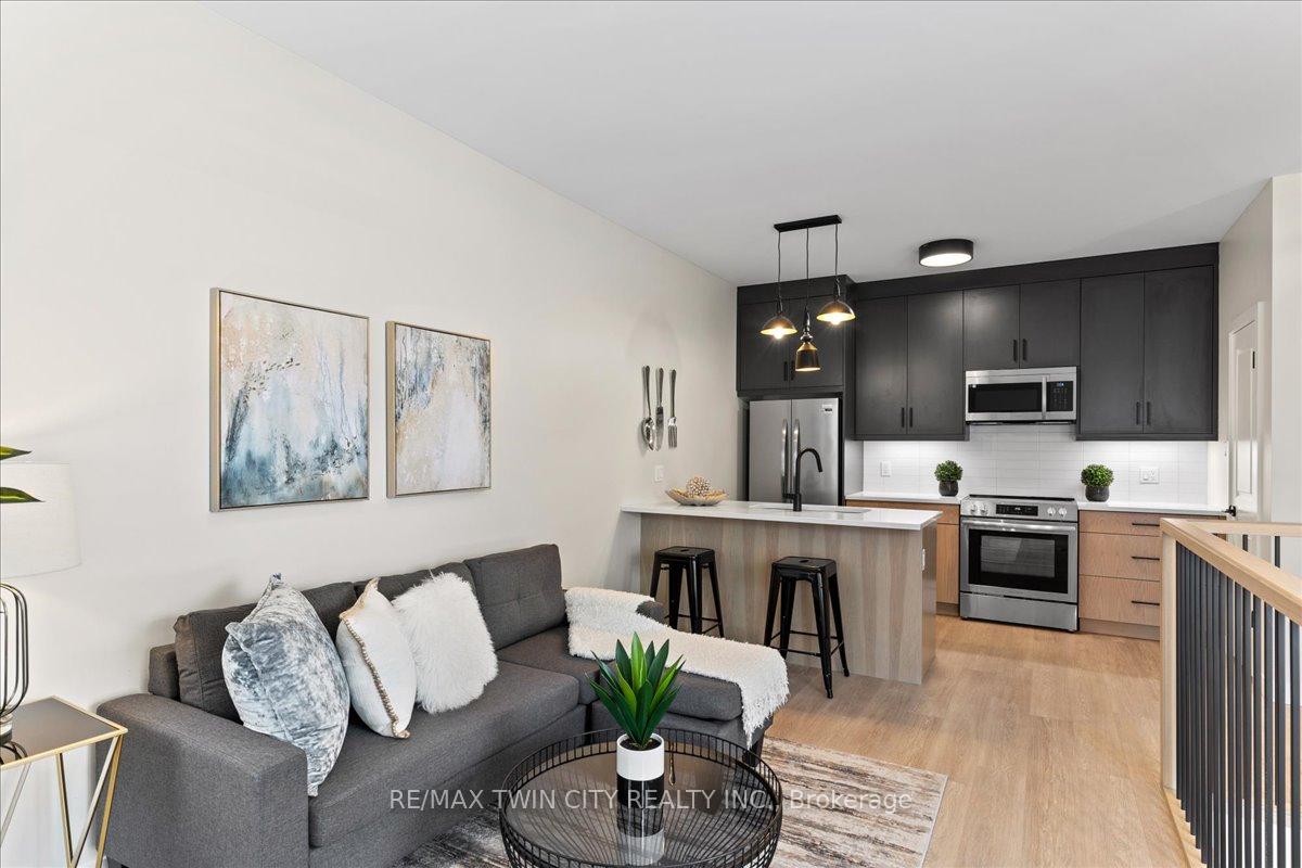 Photo 12 of Unit 4, 2 Pipers Green Court, Kitchener — HOMEH
