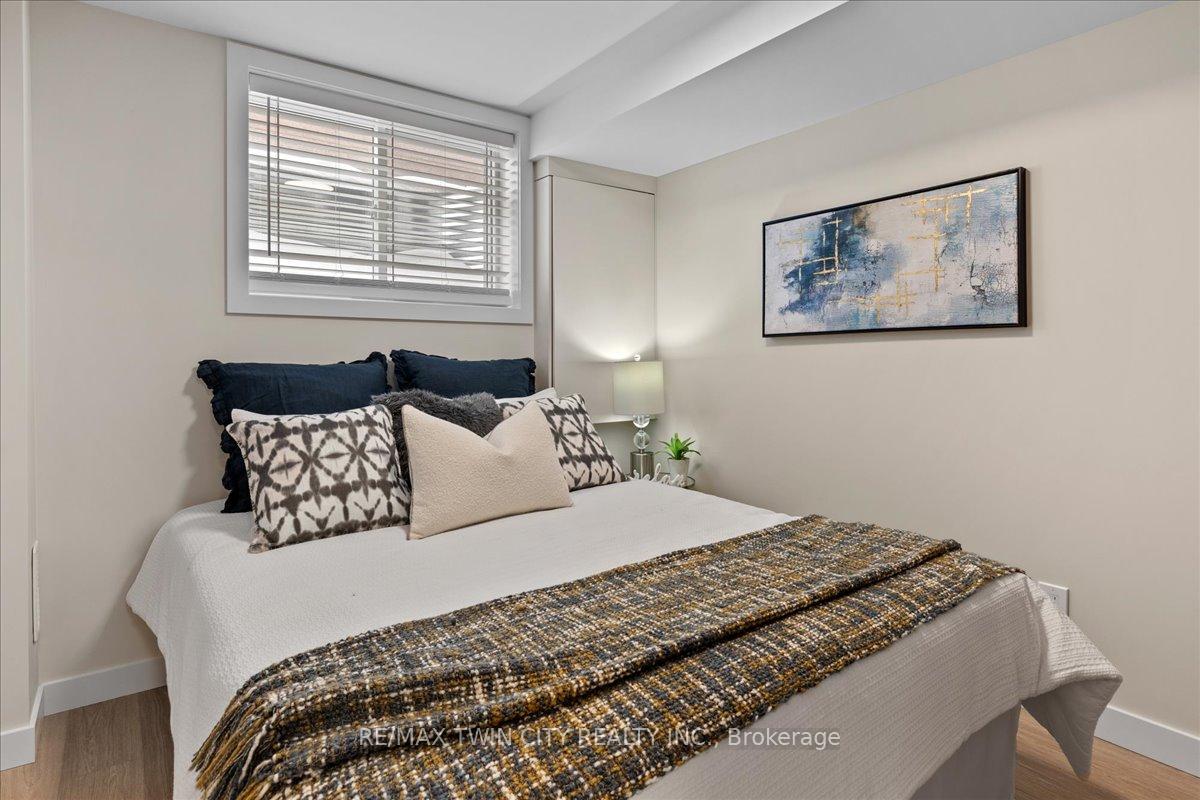 Photo 22 of Unit 4, 2 Pipers Green Court, Kitchener — HOMEH