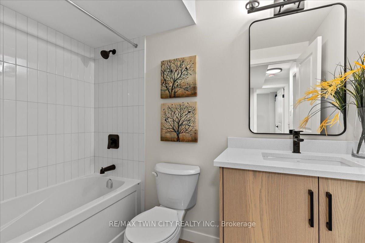 Photo 21 of Unit 4, 2 Pipers Green Court, Kitchener — HOMEH