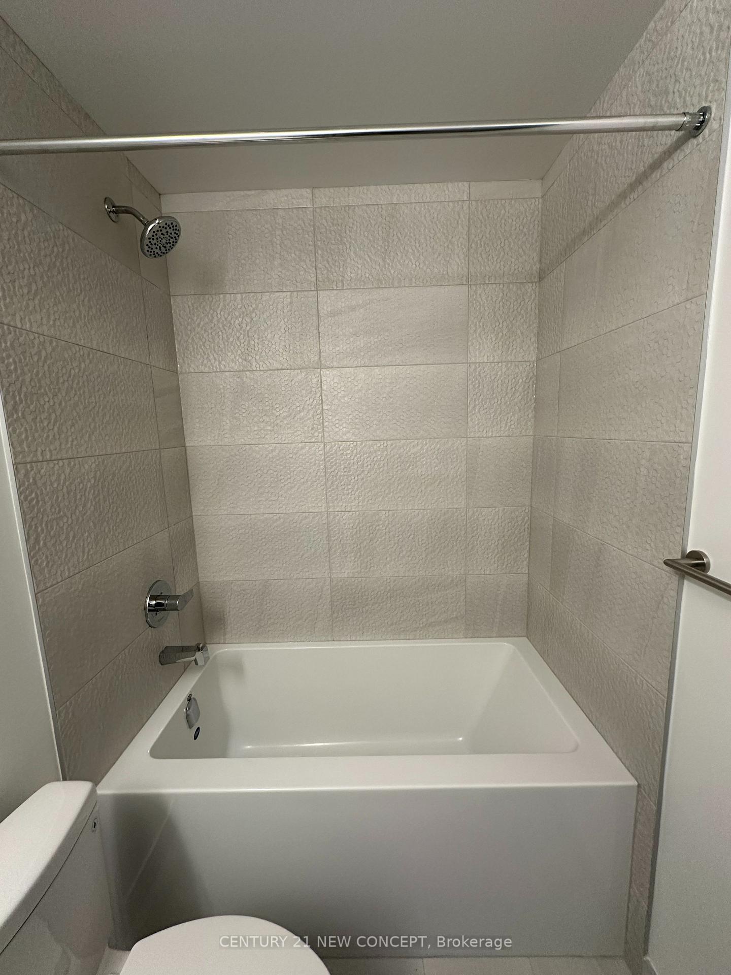 Photo 15 of Unit B632, 50 Upper Mall Way, Vaughan, Brownridge — HOMEH