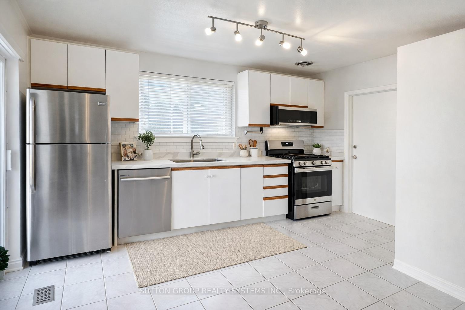 Photo 3 of 205 Elm Avenue, Milton, Old Milton — HOMEH