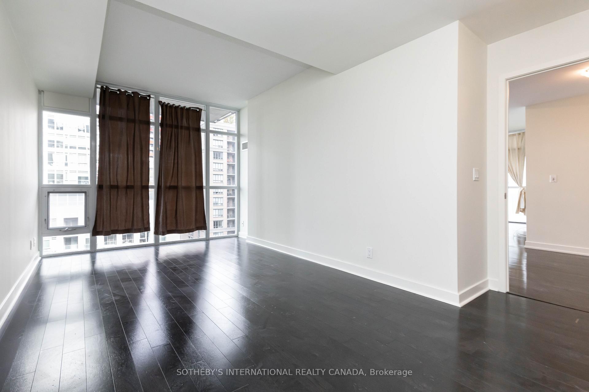 Photo 12 of Unit 1117, 21 Nelson Street, Toronto, Waterfront Communities — HOMEH