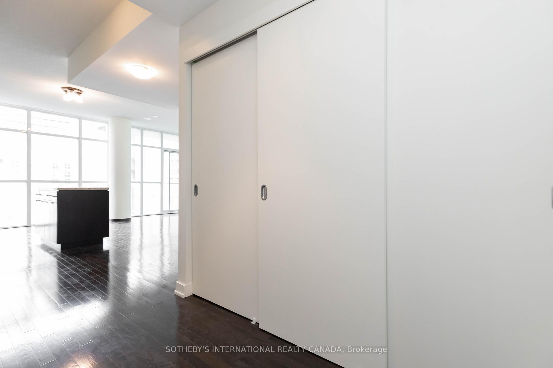 Photo 14 of Unit 1117, 21 Nelson Street, Toronto, Waterfront Communities — HOMEH