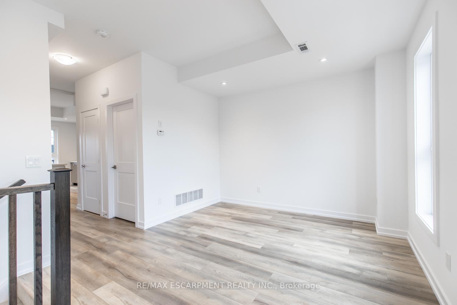 Photo 13 of Unit 12, 70 Kenesky Drive, Hamilton, Waterdown — HOMEH
