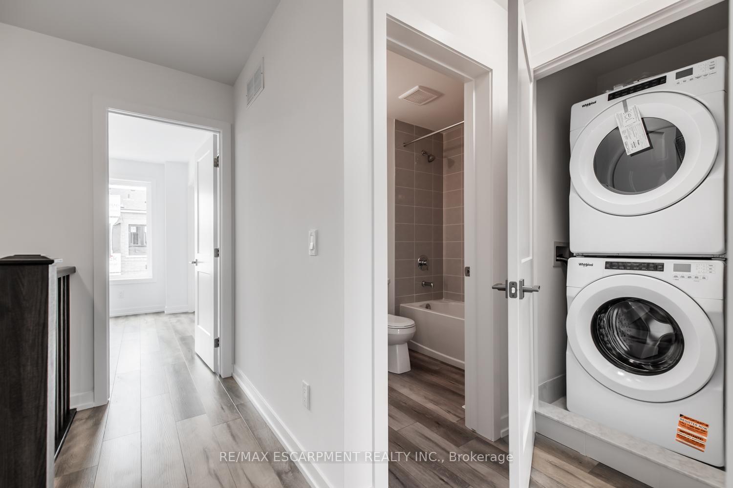 Photo 12 of Unit 12, 70 Kenesky Drive, Hamilton, Waterdown — HOMEH